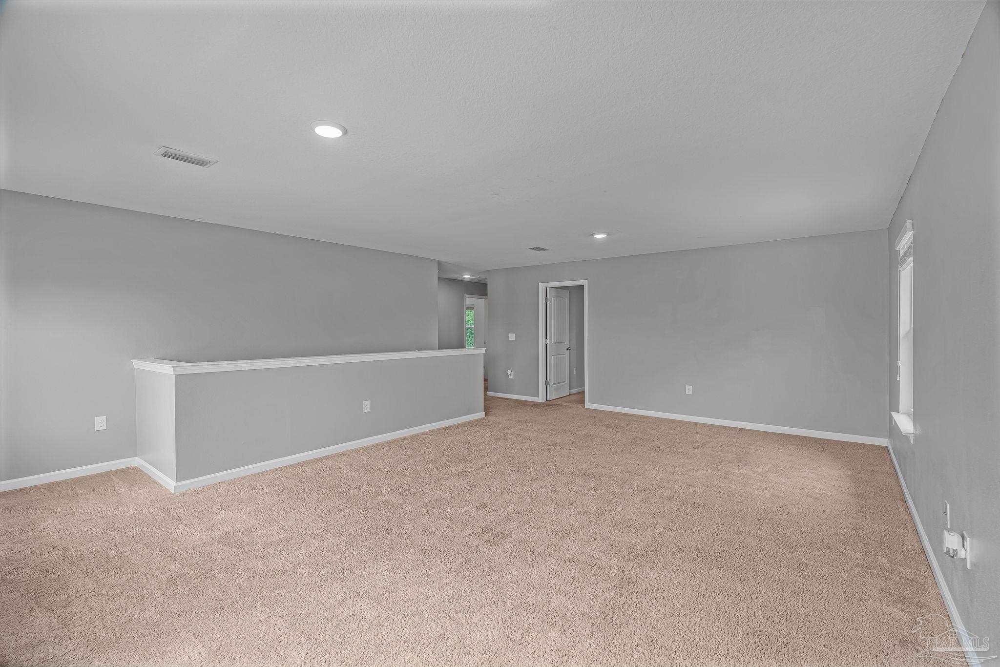5765 Blackhorse Cir