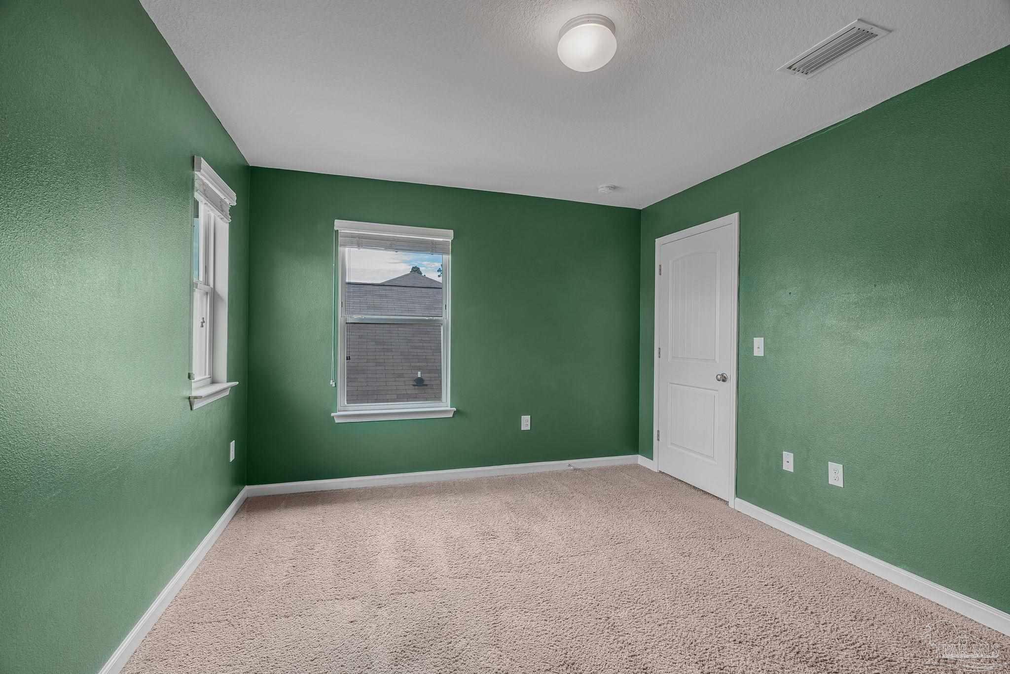5765 Blackhorse Cir