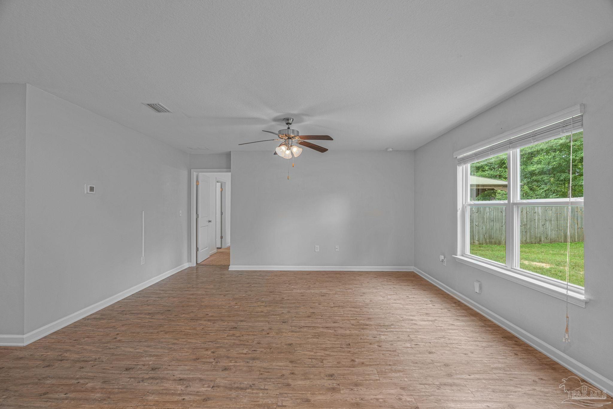 5765 Blackhorse Cir