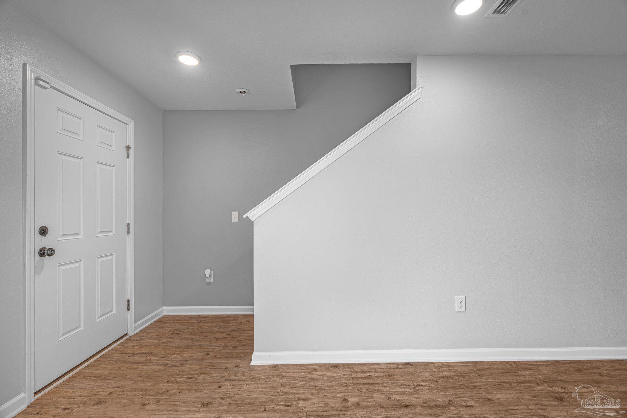 5765 Blackhorse Cir