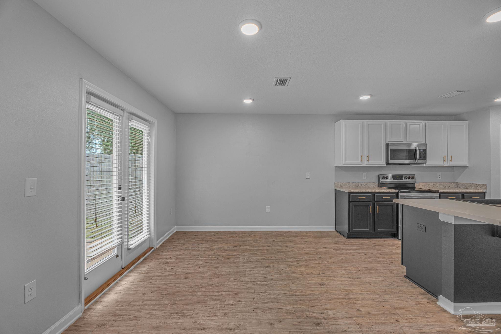 5765 Blackhorse Cir