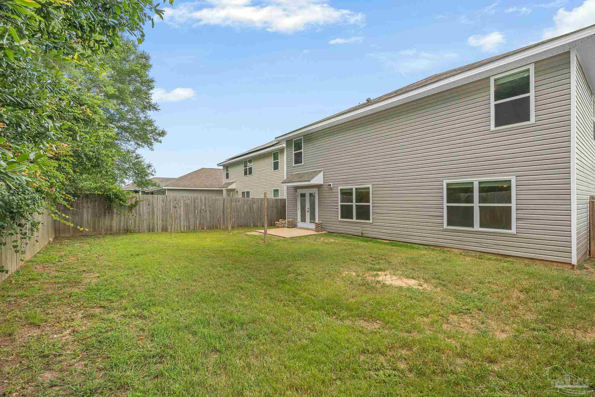 5765 Blackhorse Cir