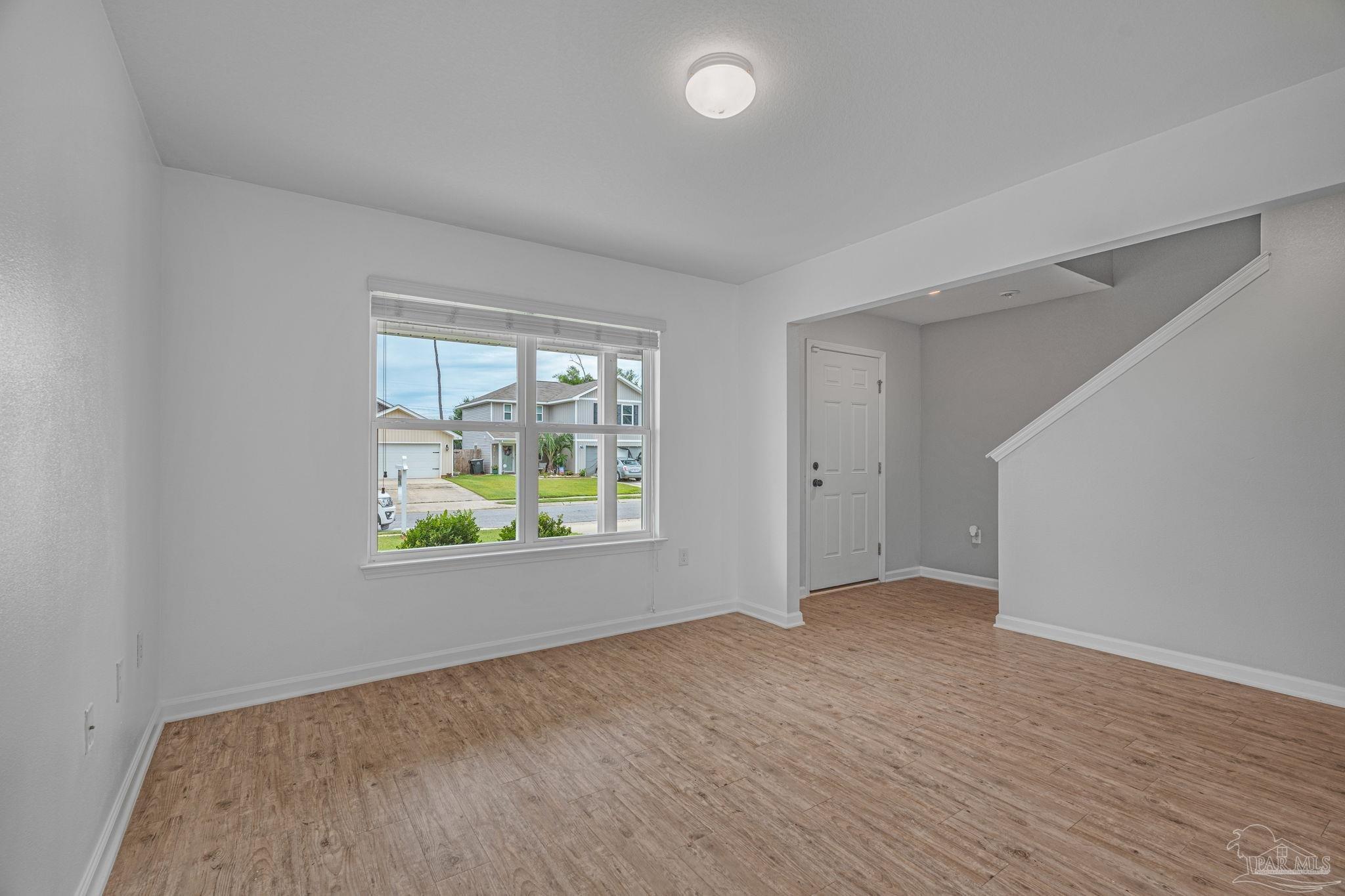 5765 Blackhorse Cir
