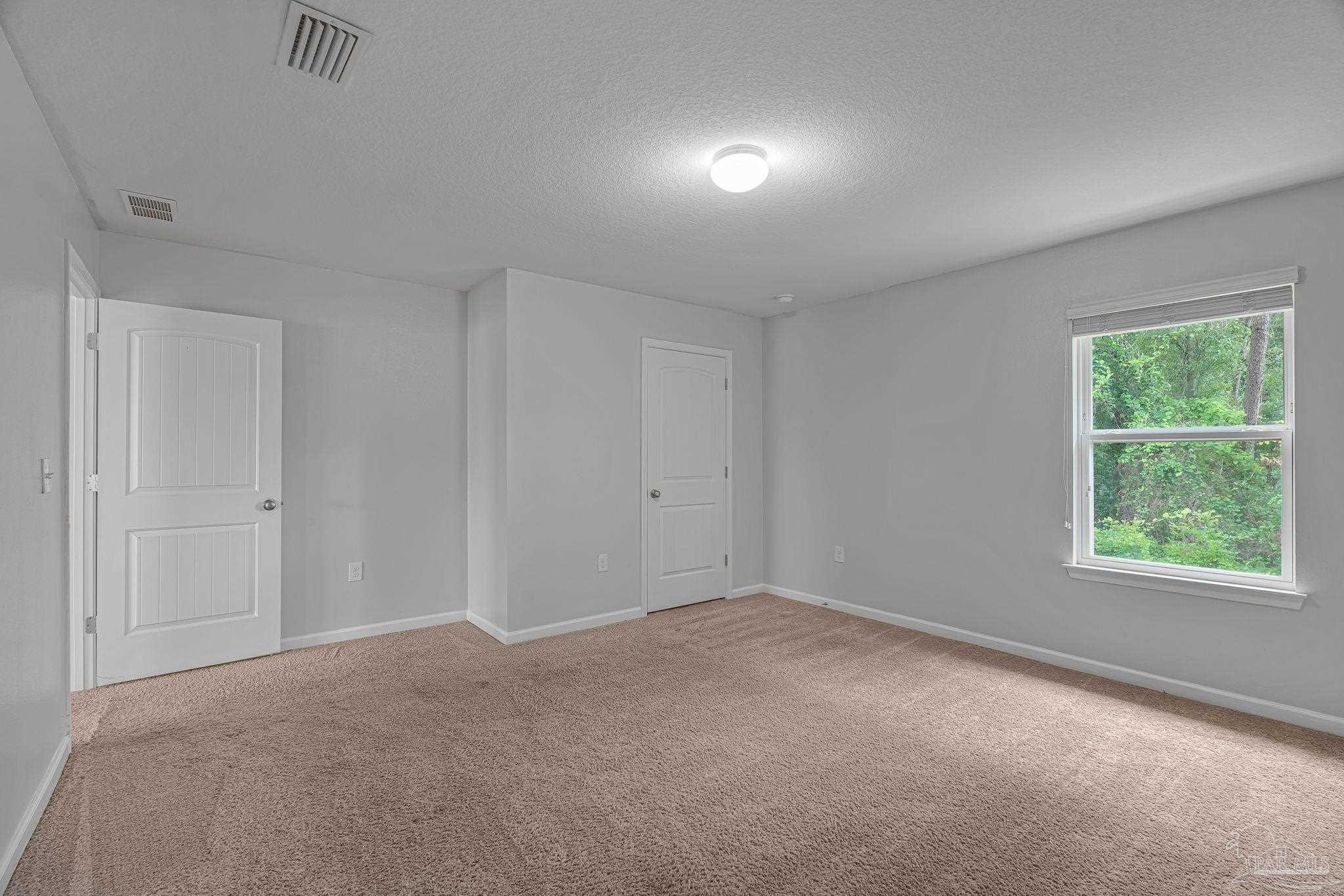 5765 Blackhorse Cir