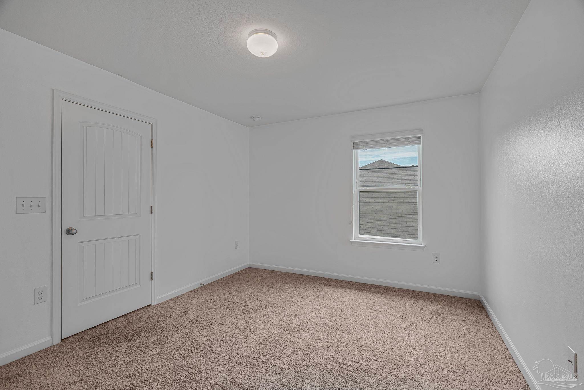 5765 Blackhorse Cir