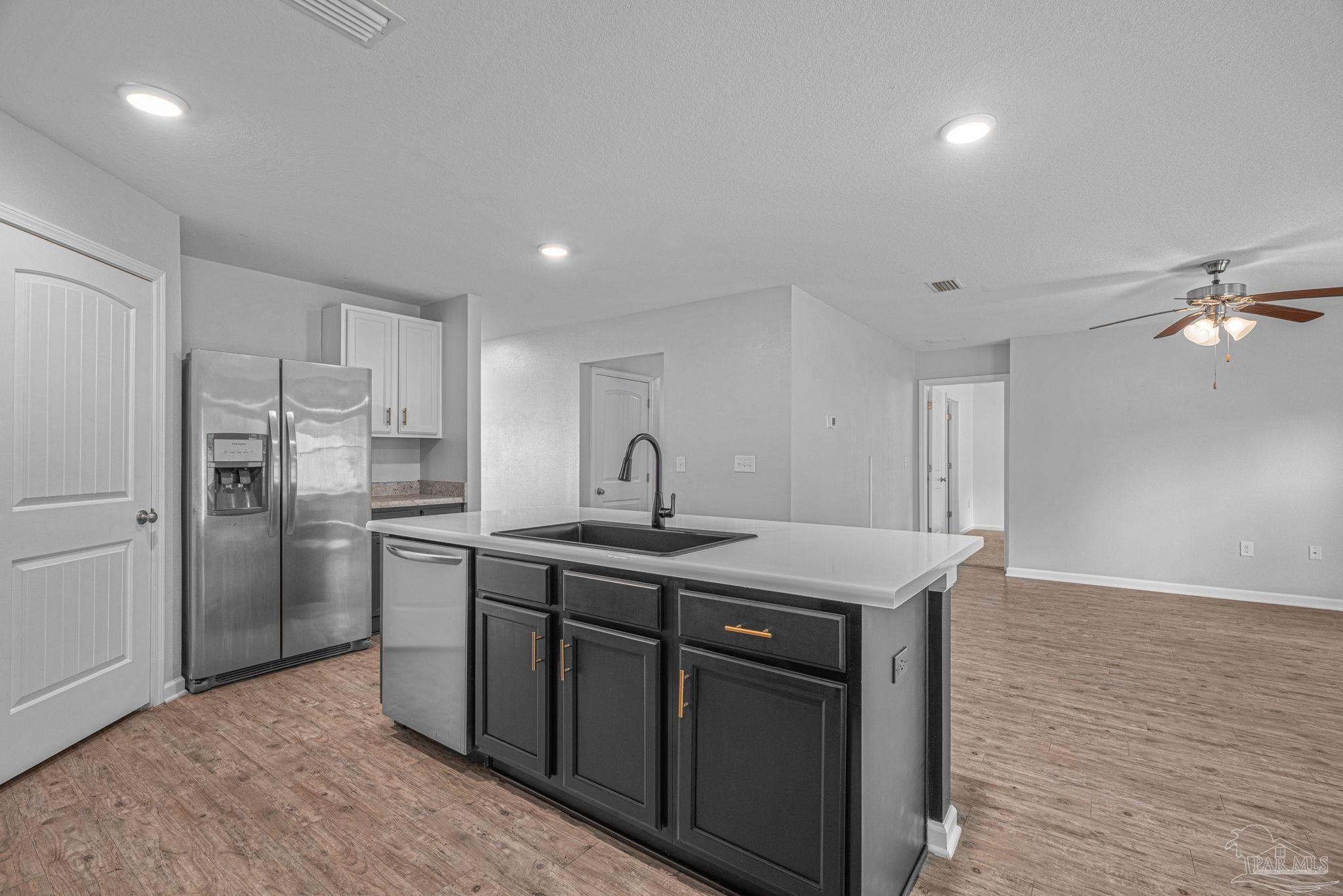 5765 Blackhorse Cir