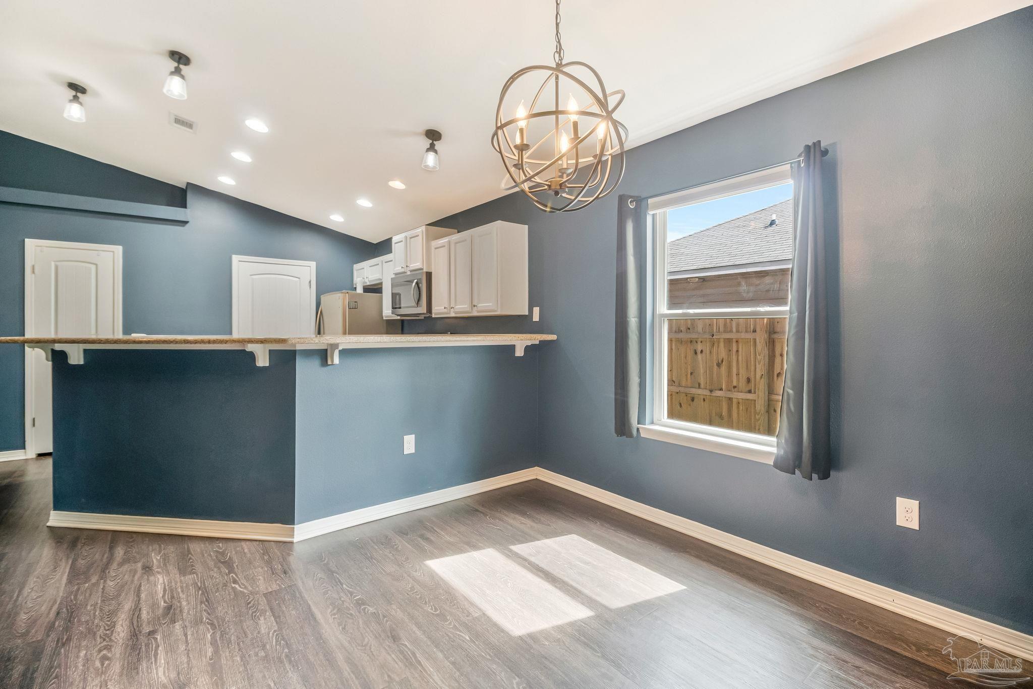 5849 Fairlands Rd
