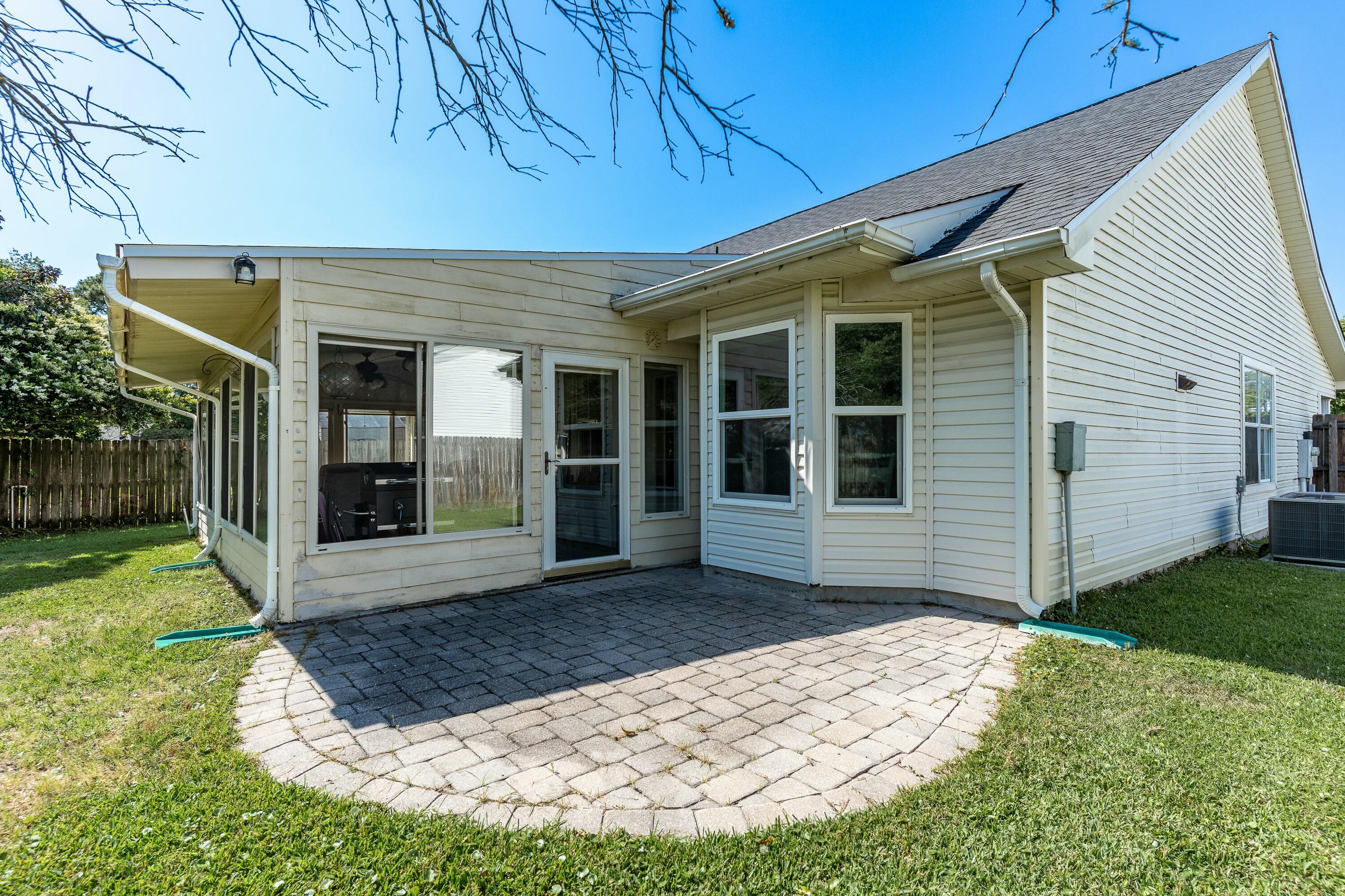 1418 Sterling Point Drive