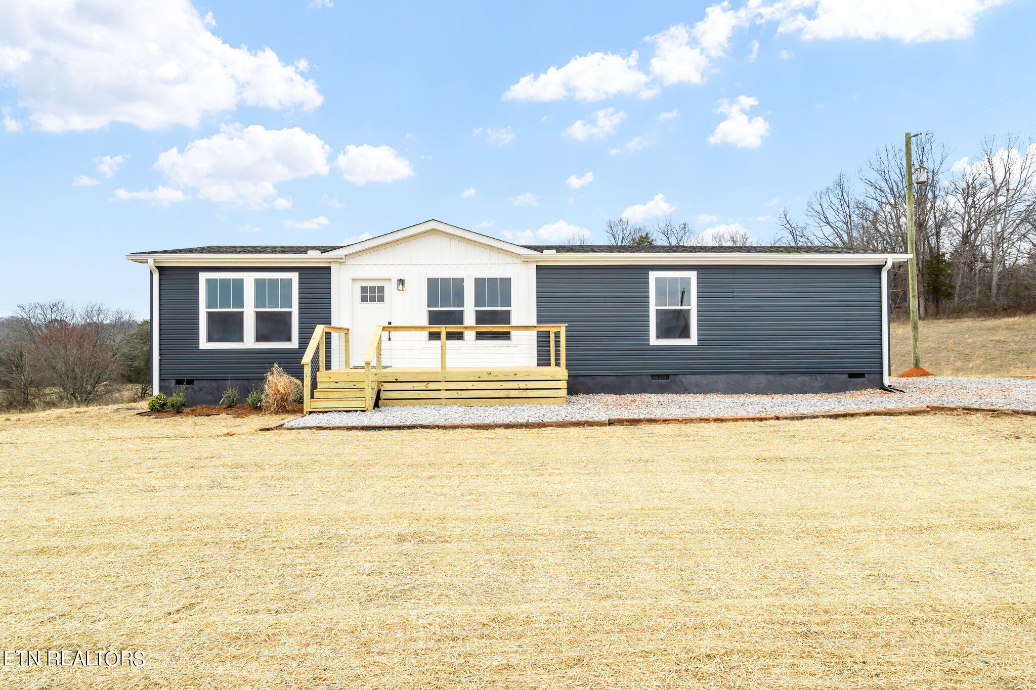484 Greenbriar Rd