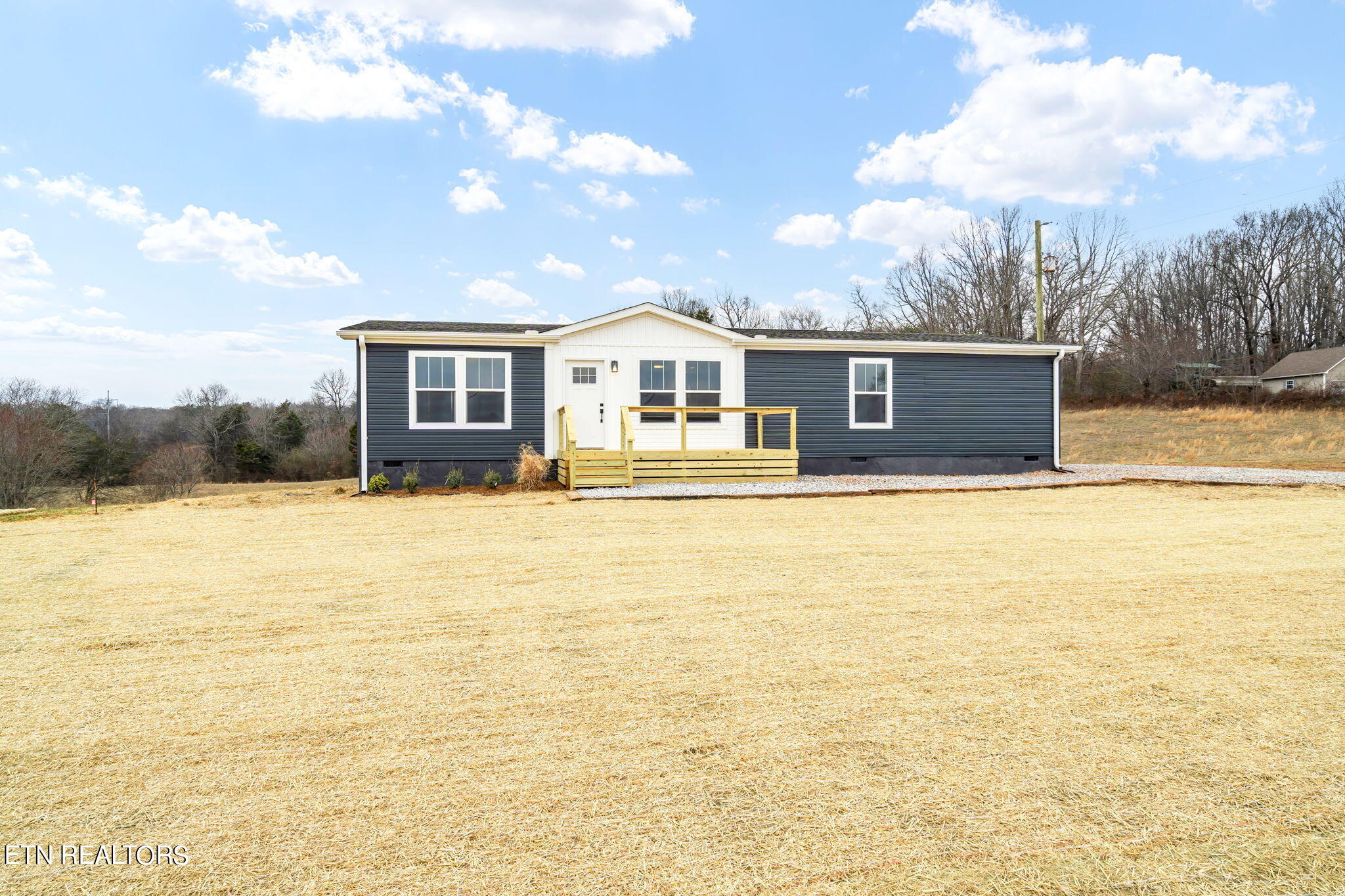 484 Greenbriar Rd