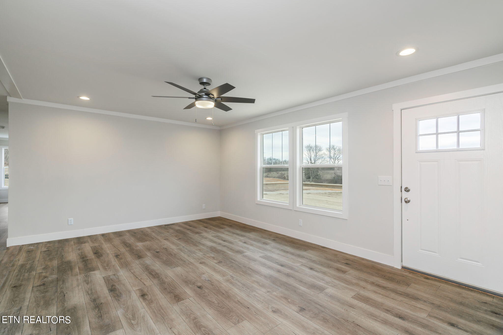 484 Greenbriar Rd