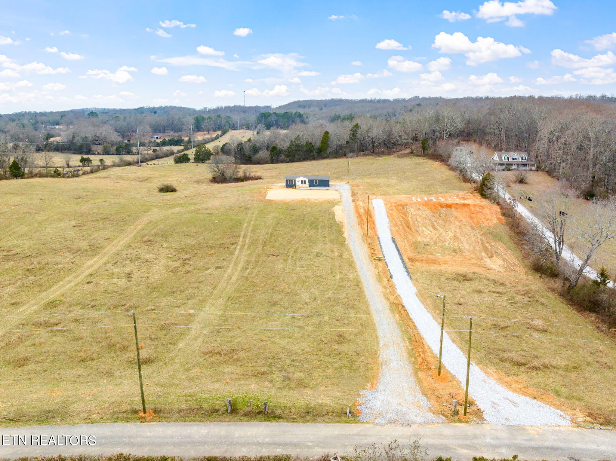 484 Greenbriar Rd