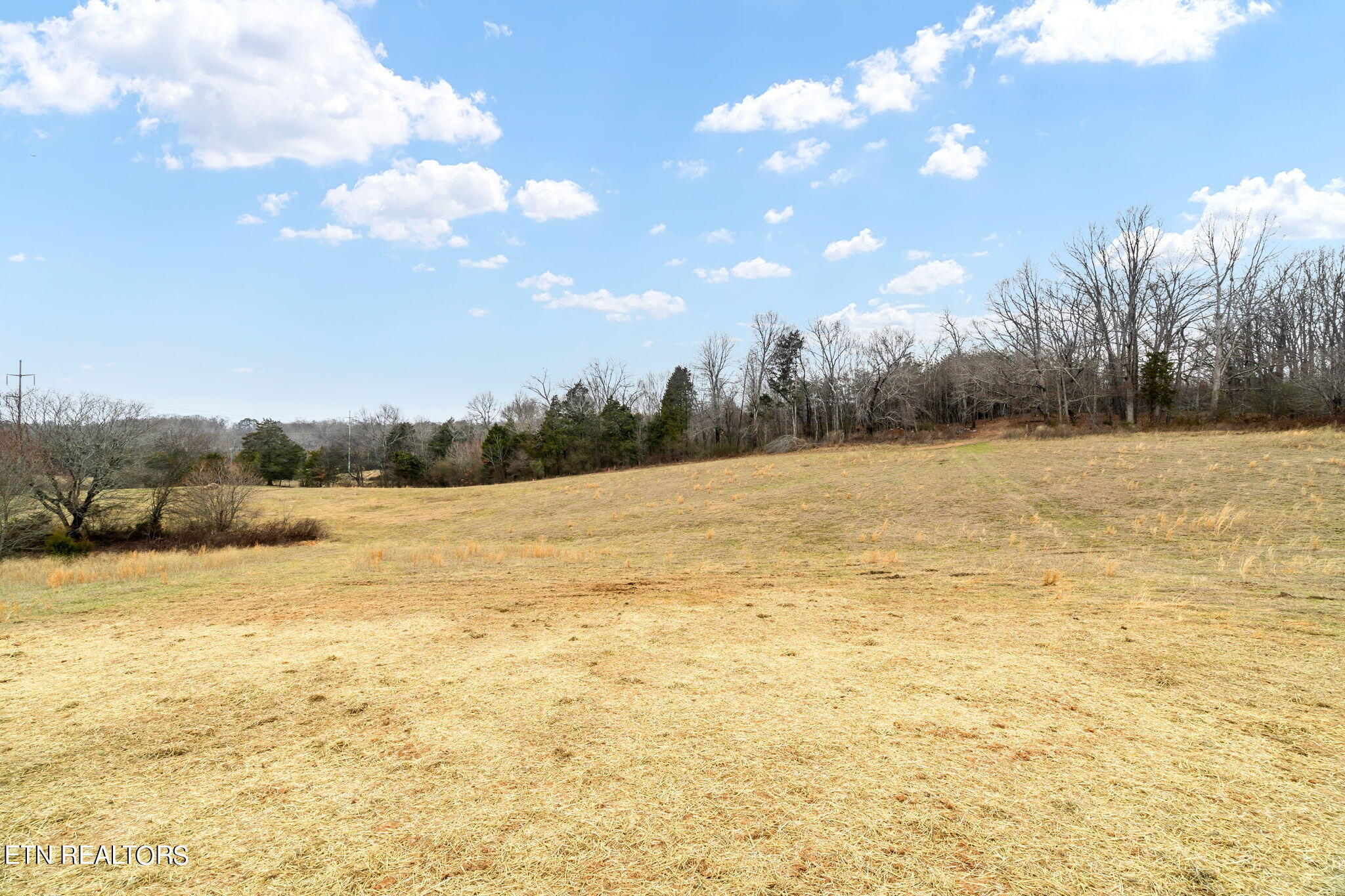 484 Greenbriar Rd