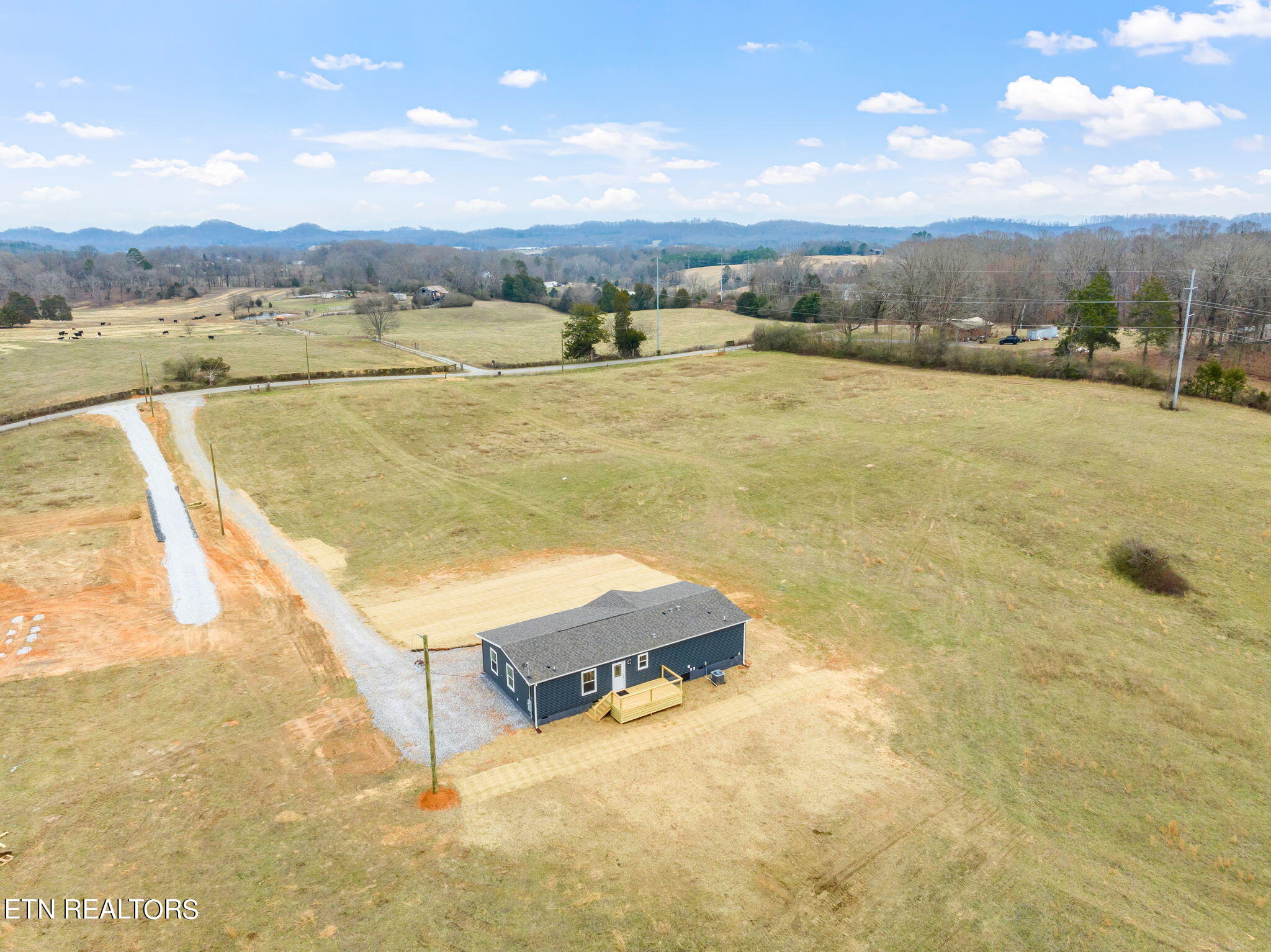 484 Greenbriar Rd