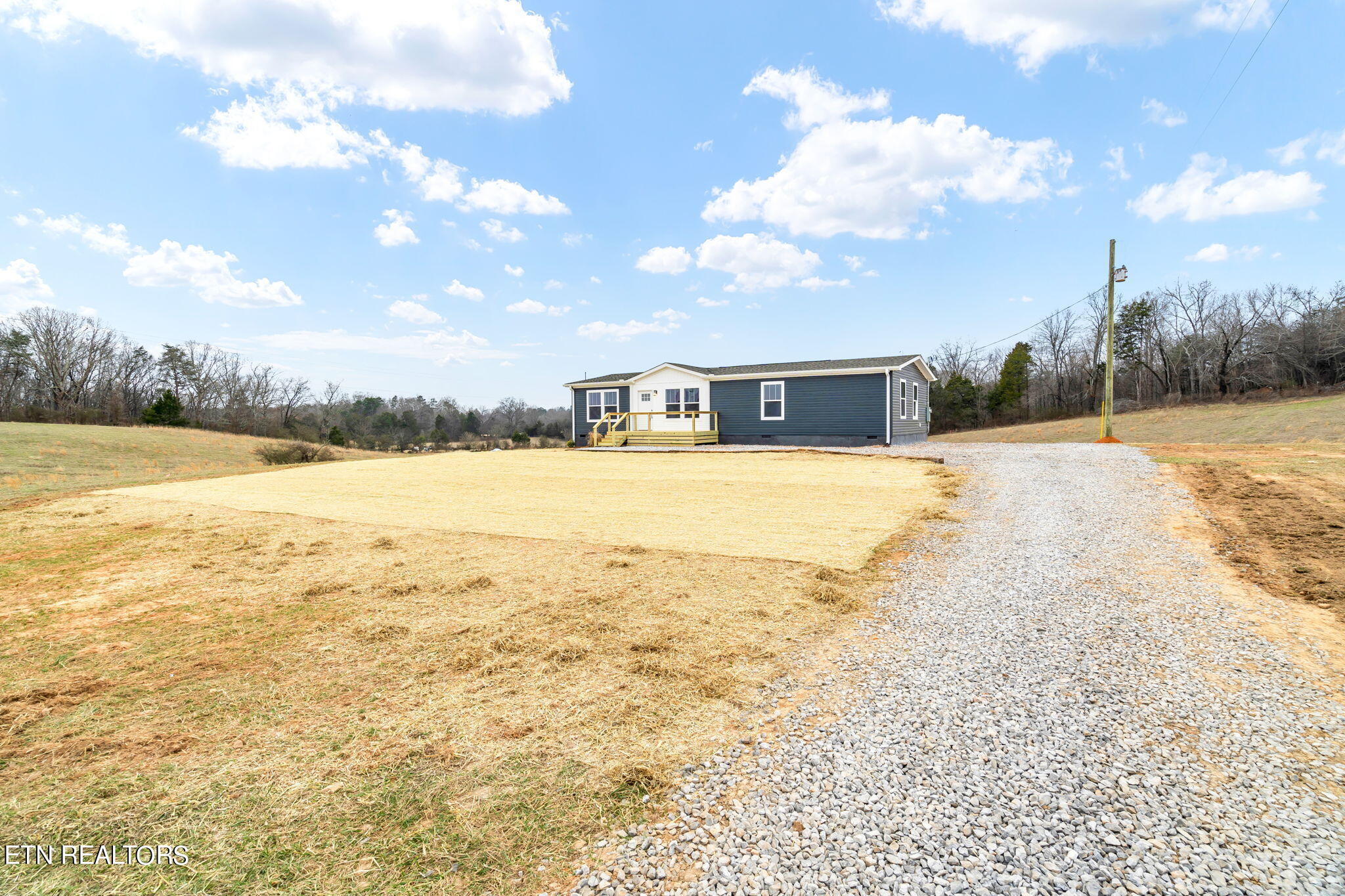 484 Greenbriar Rd