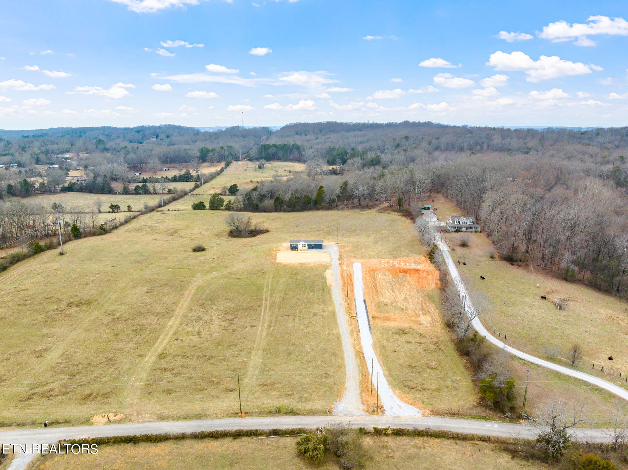 484 Greenbriar Rd