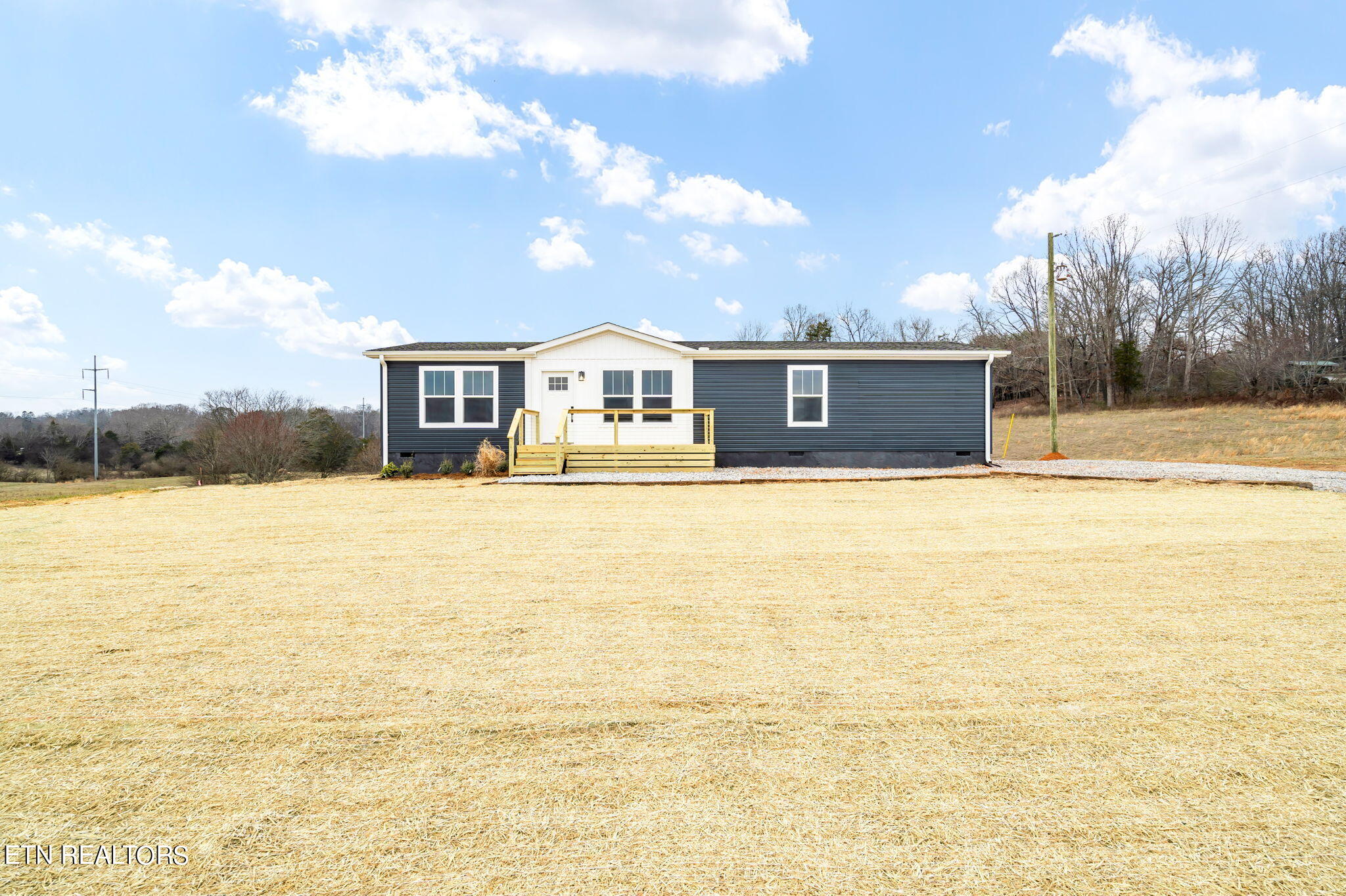 484 Greenbriar Rd