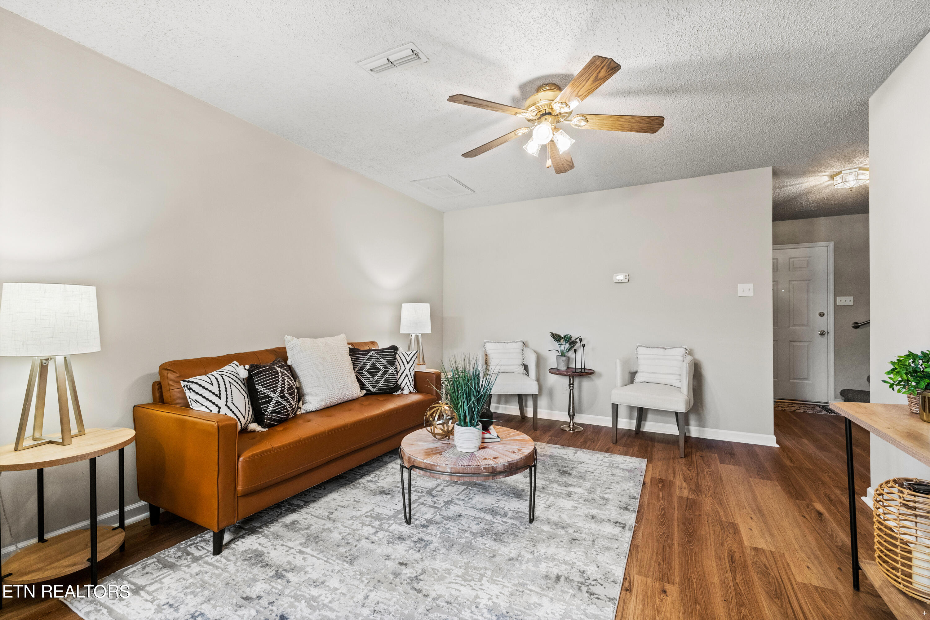 2001 Pueblo Place