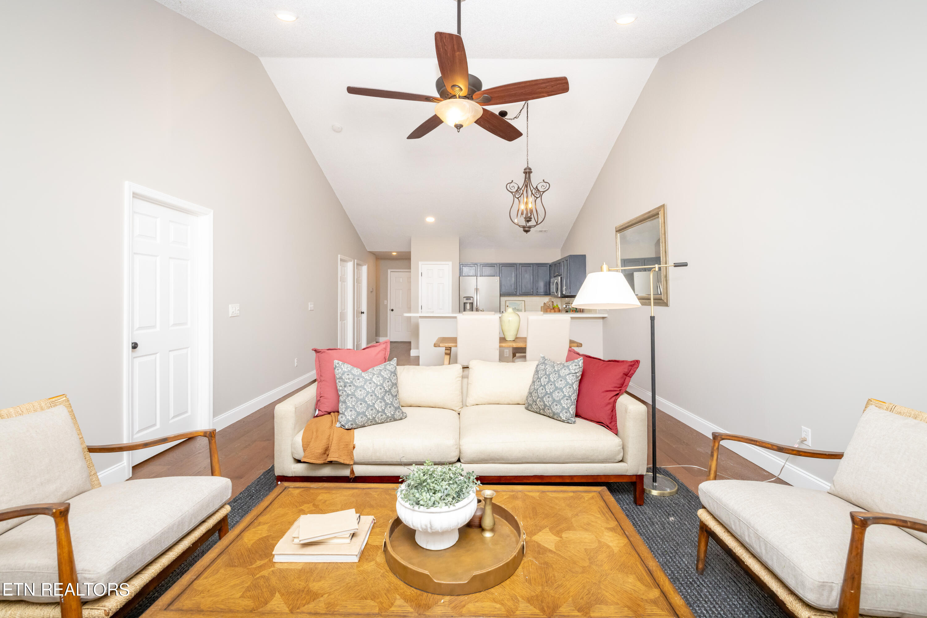 652 Farragut Commons Drive
