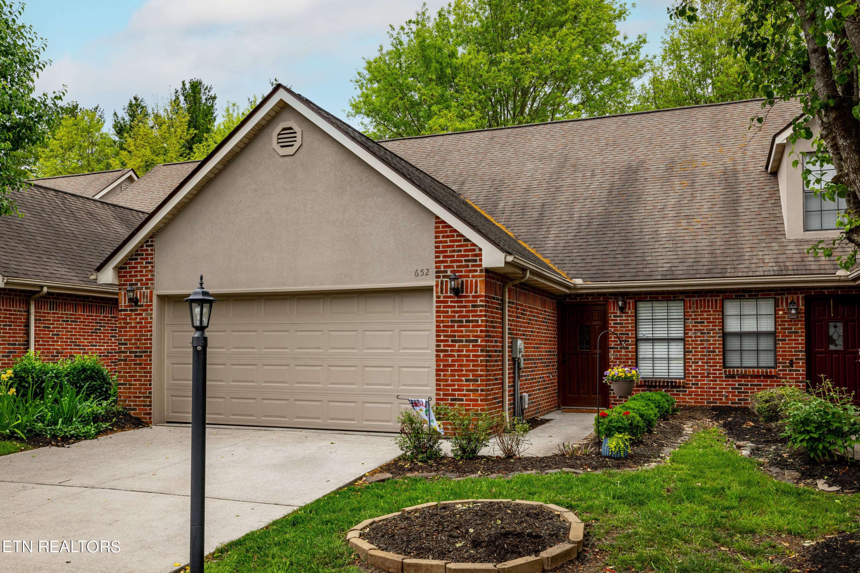 652 Farragut Commons Drive