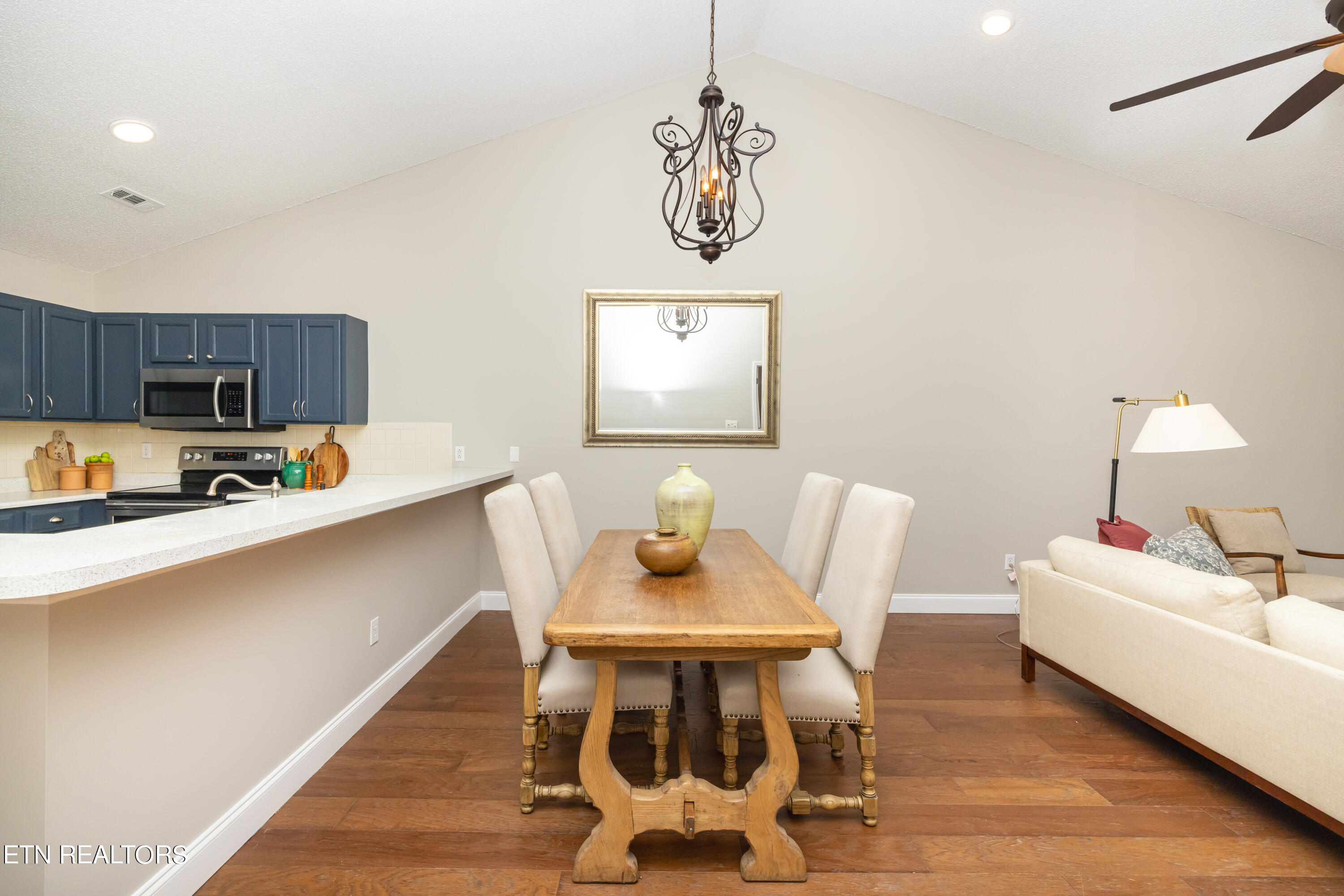 652 Farragut Commons Drive