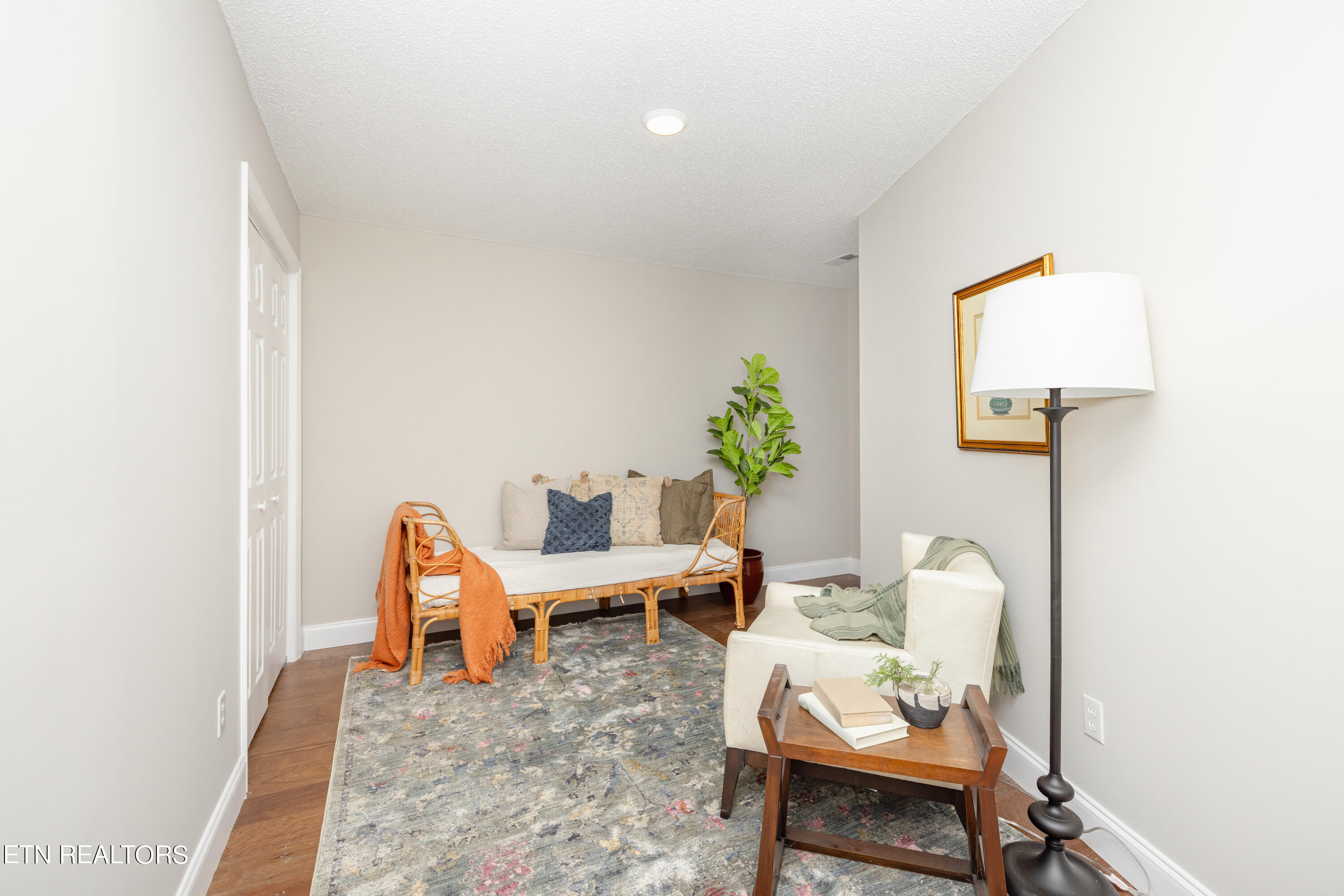 652 Farragut Commons Drive