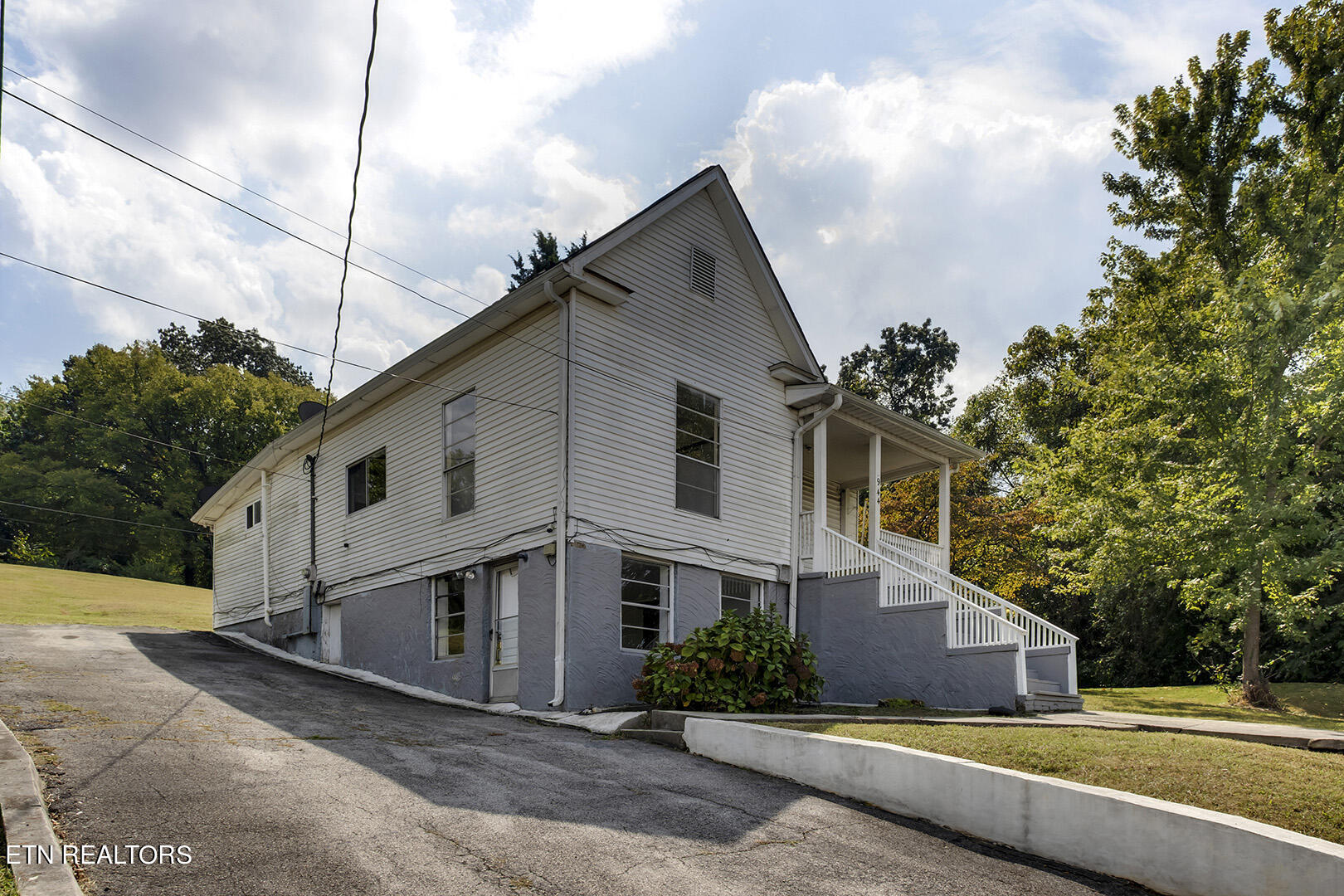944 Murphy Ave