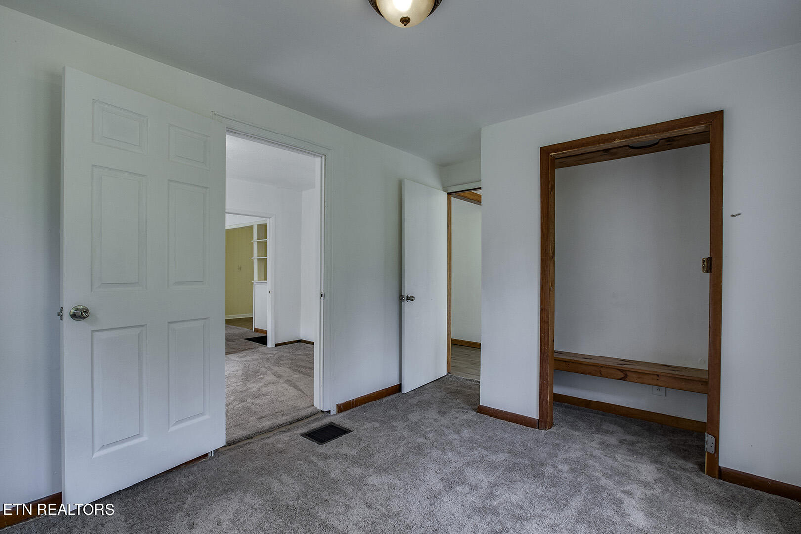 944 Murphy Ave