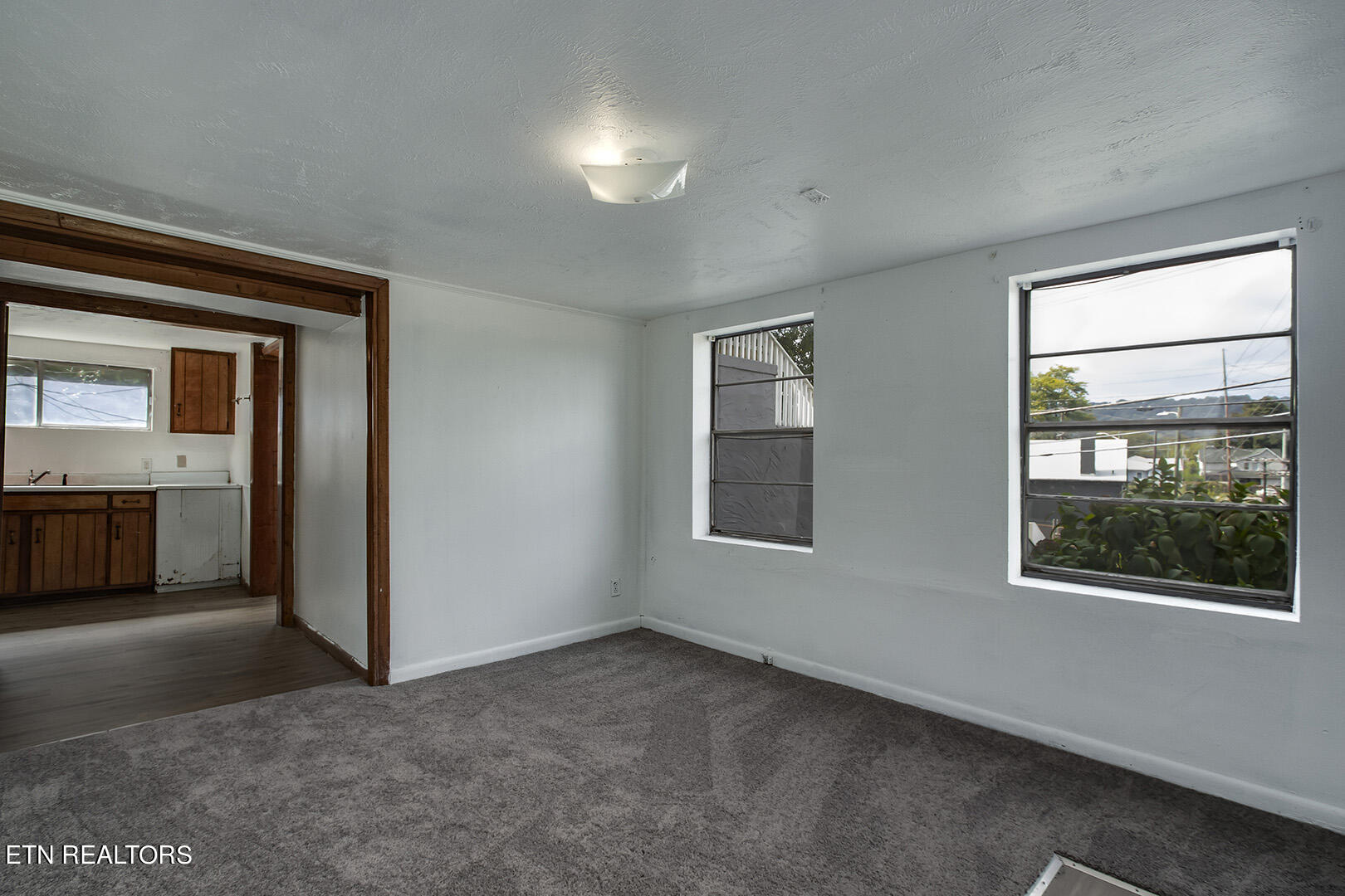 944 Murphy Ave