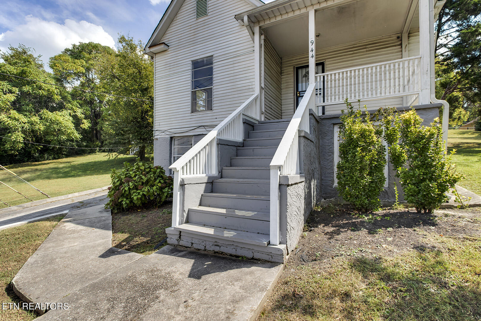 944 Murphy Ave