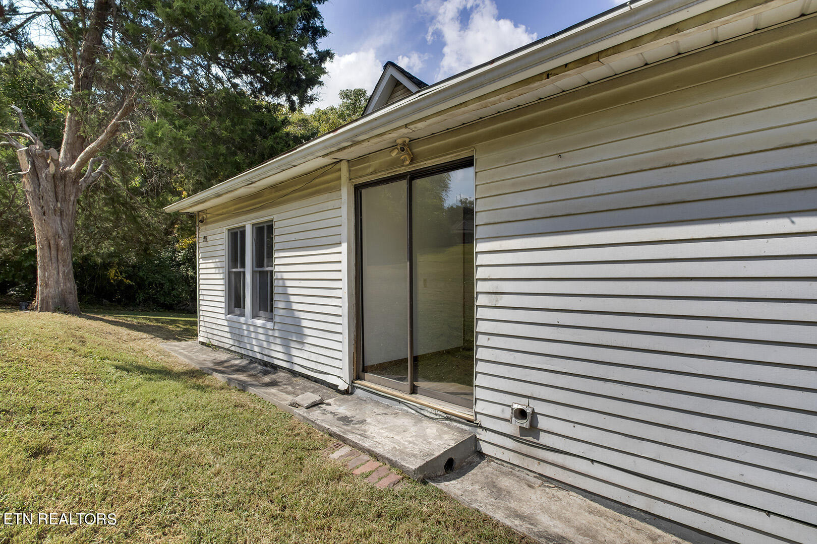 944 Murphy Ave