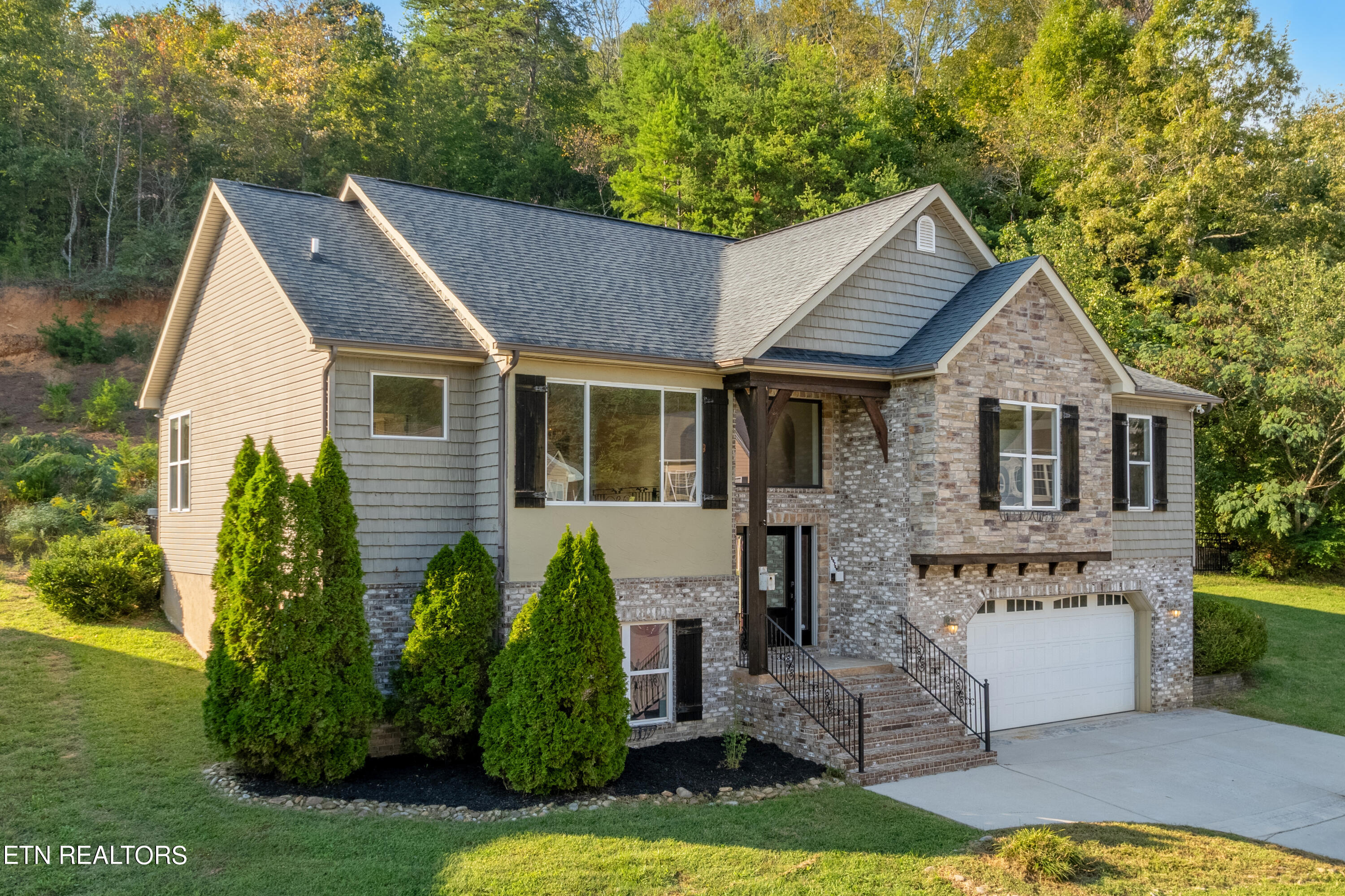 10709 Meriwether Lane
