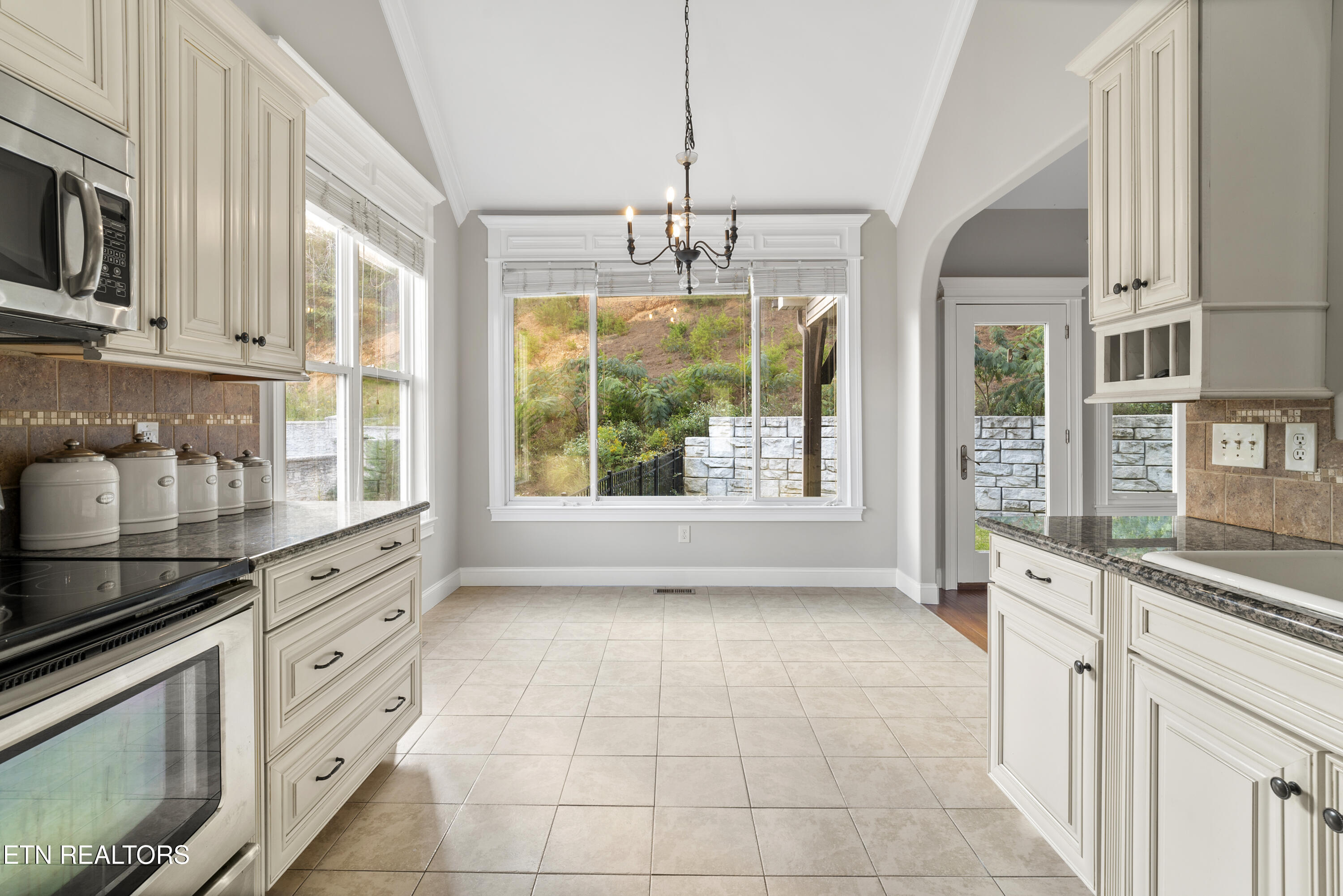10709 Meriwether Lane