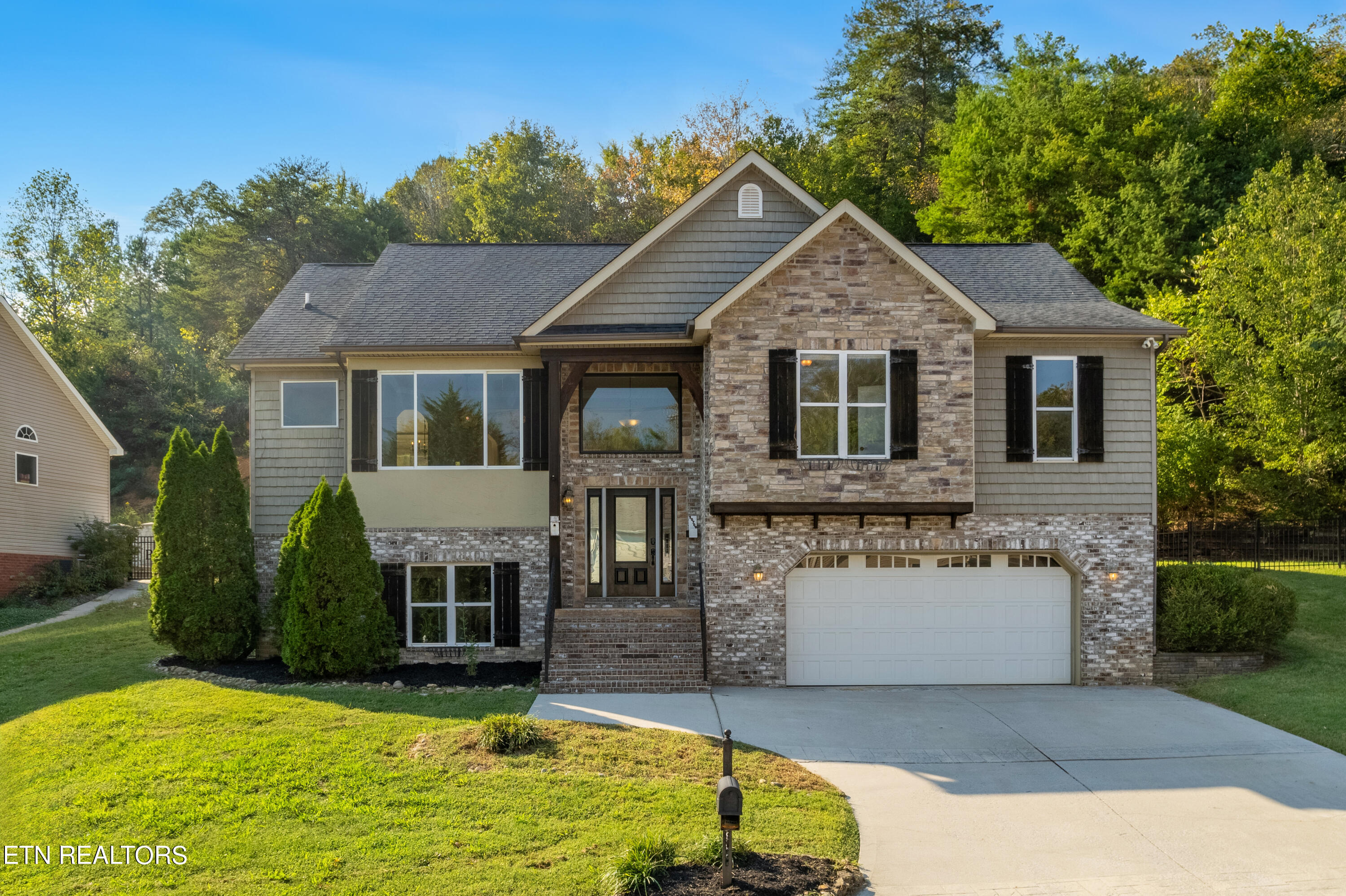 10709 Meriwether Lane