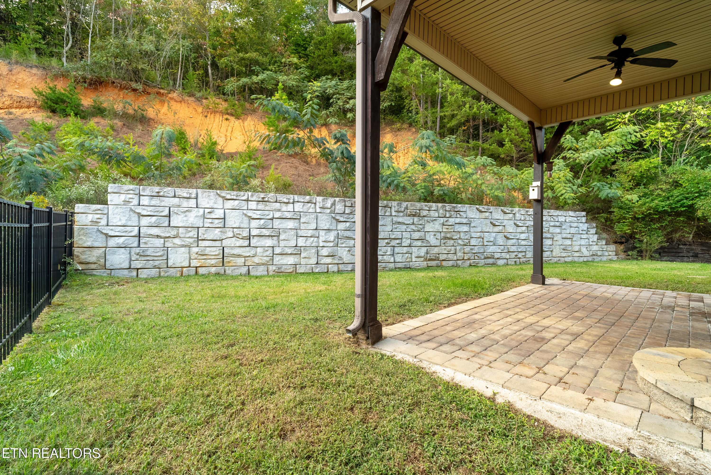 10709 Meriwether Lane