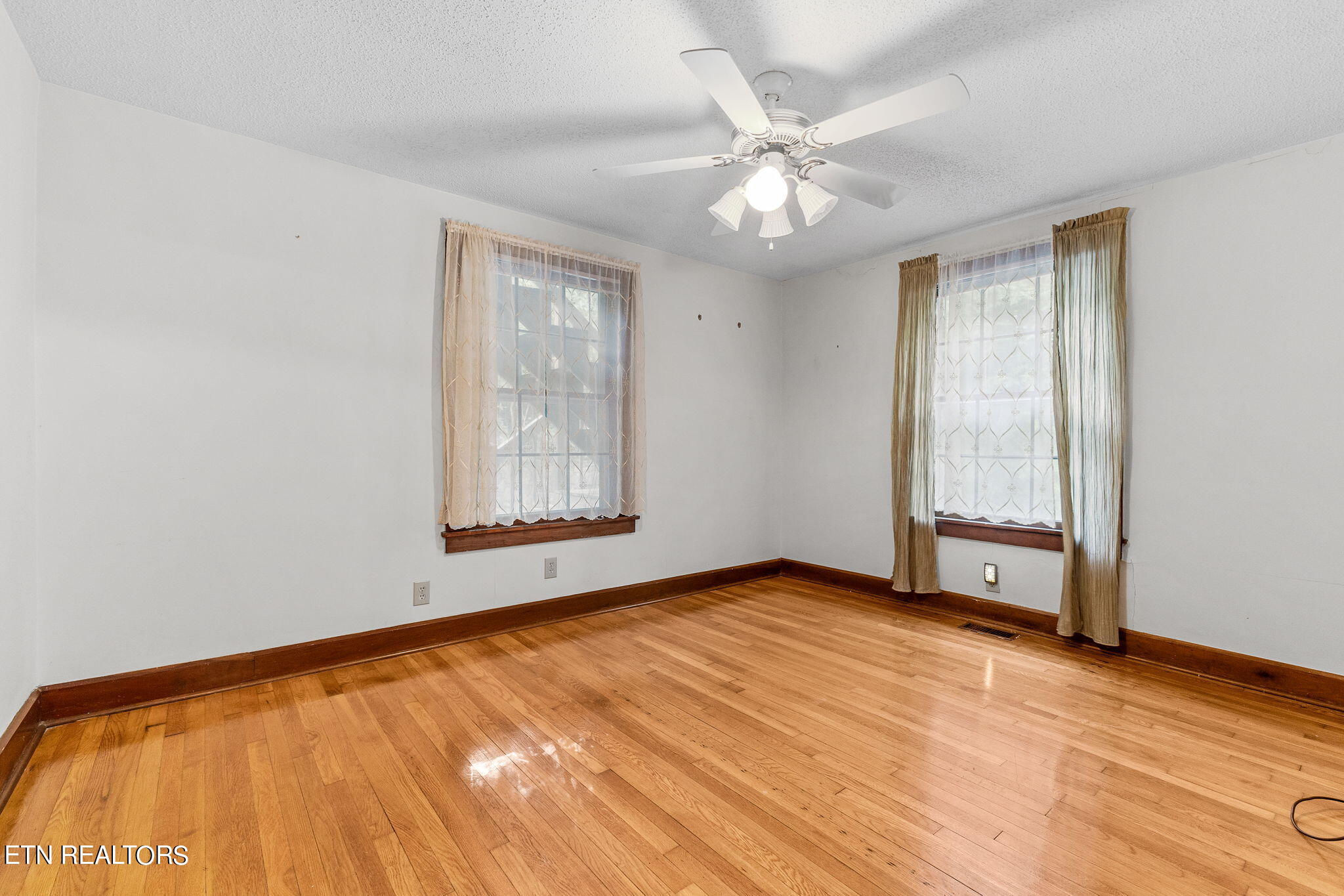 5103 Chapman Hwy