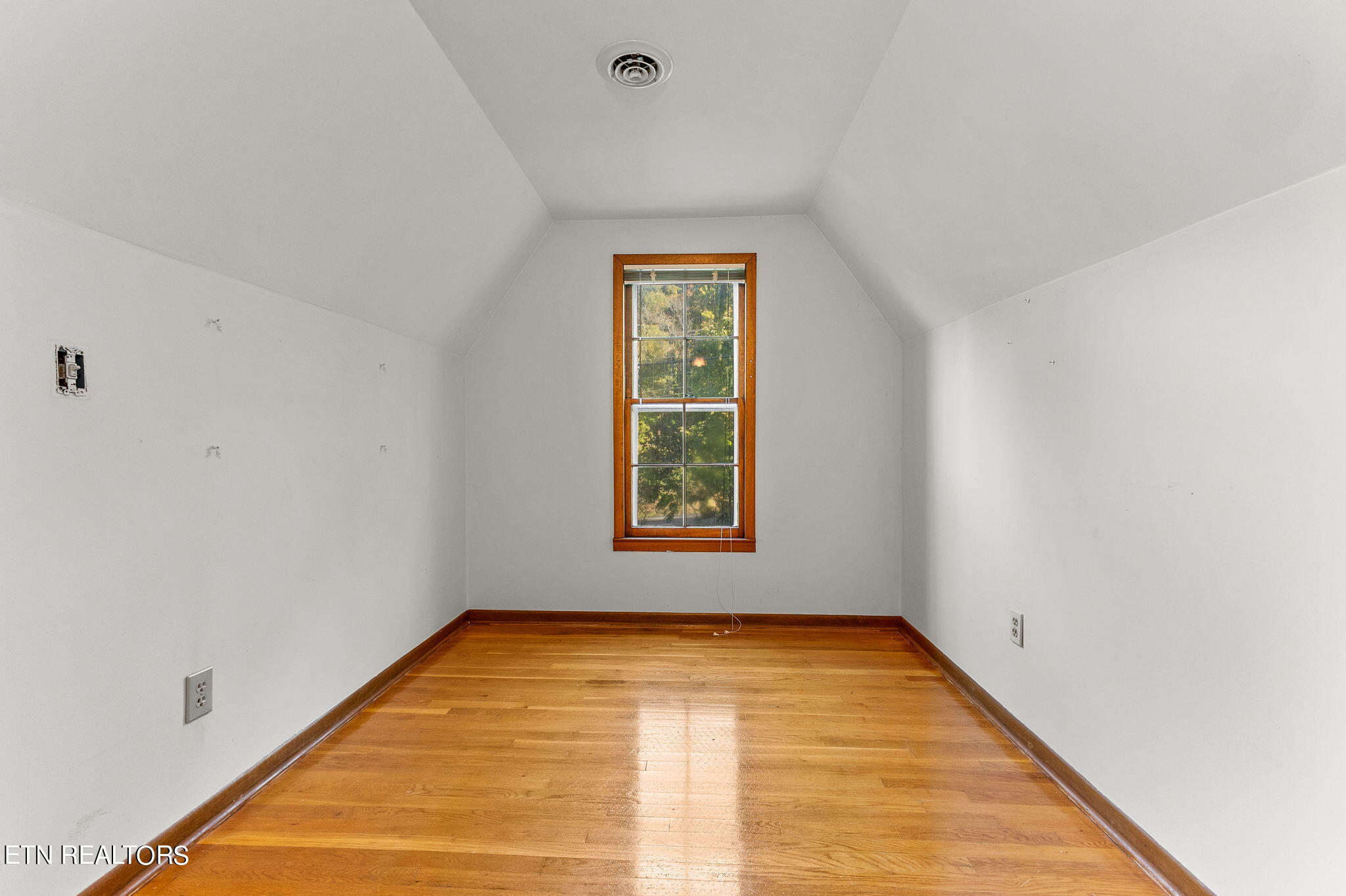 5103 Chapman Hwy