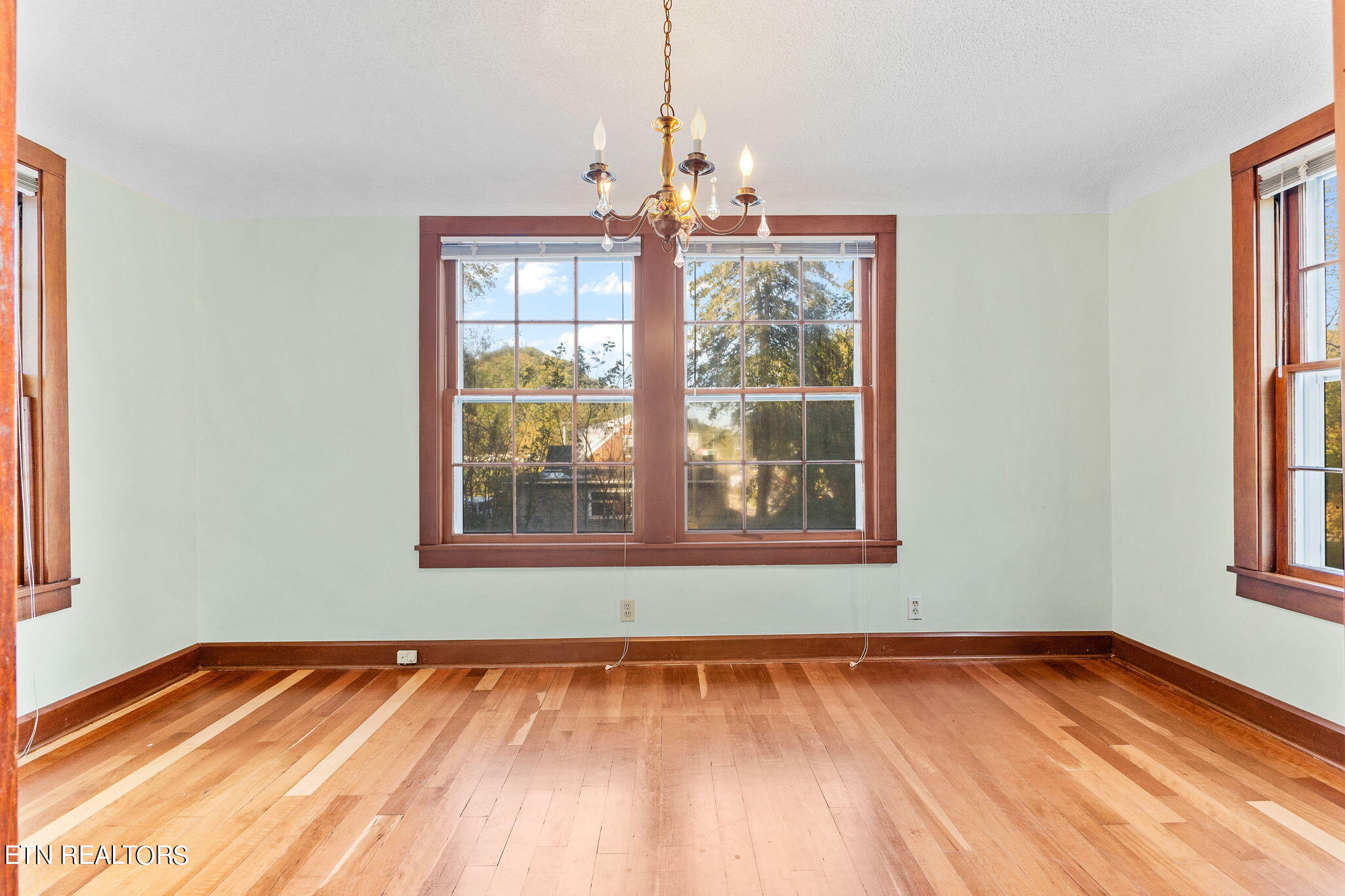 5103 Chapman Hwy