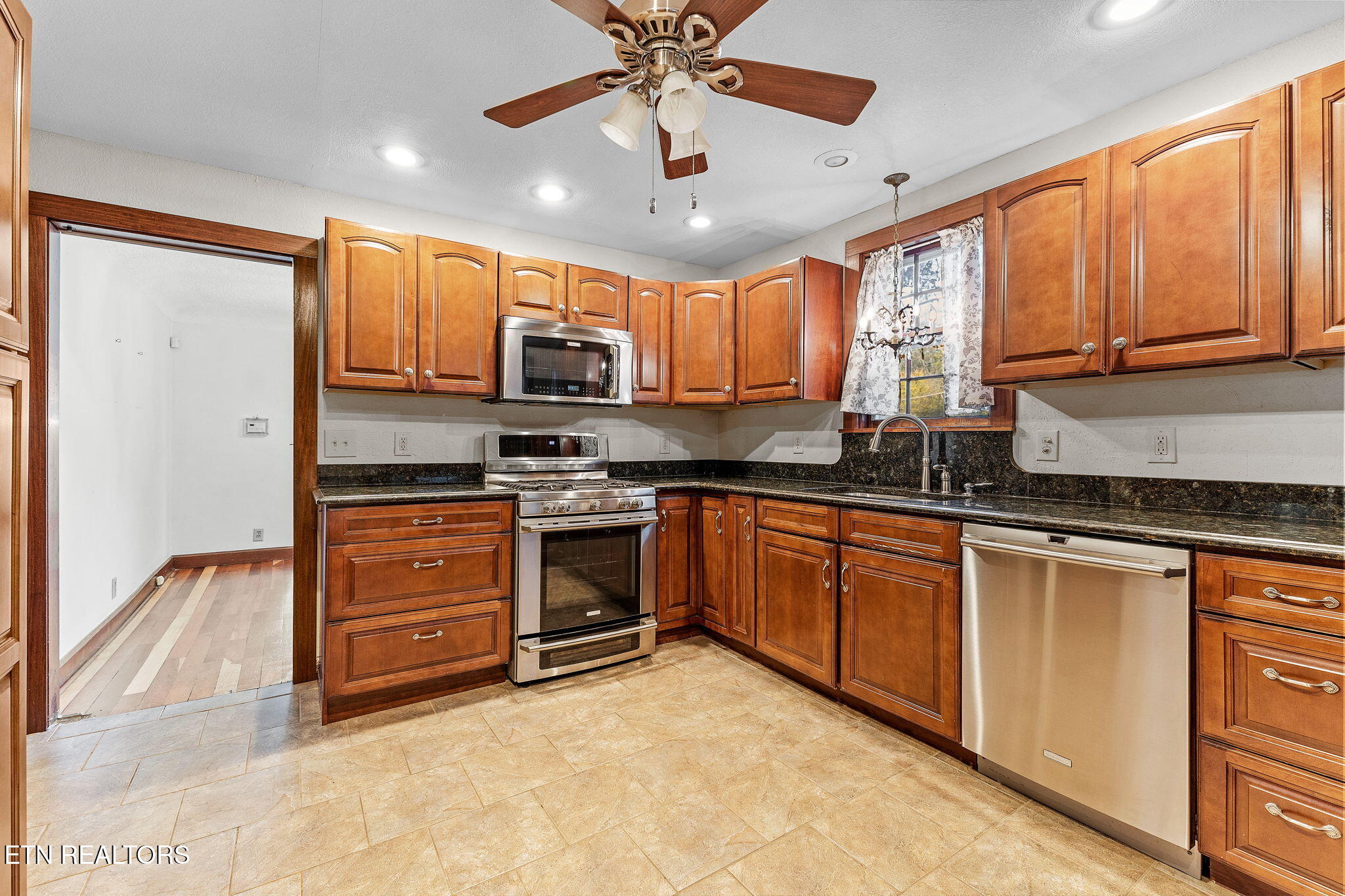 5103 Chapman Hwy