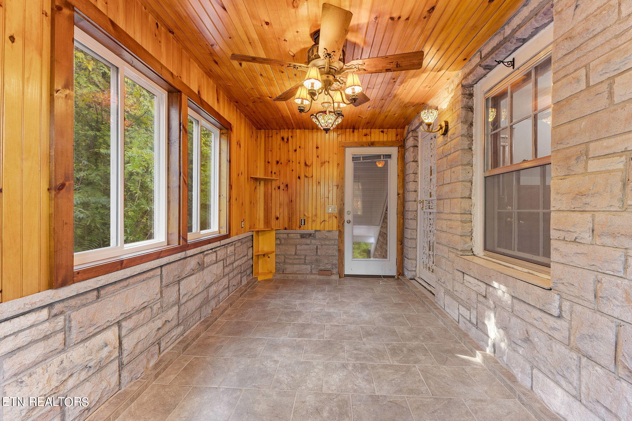 5103 Chapman Hwy