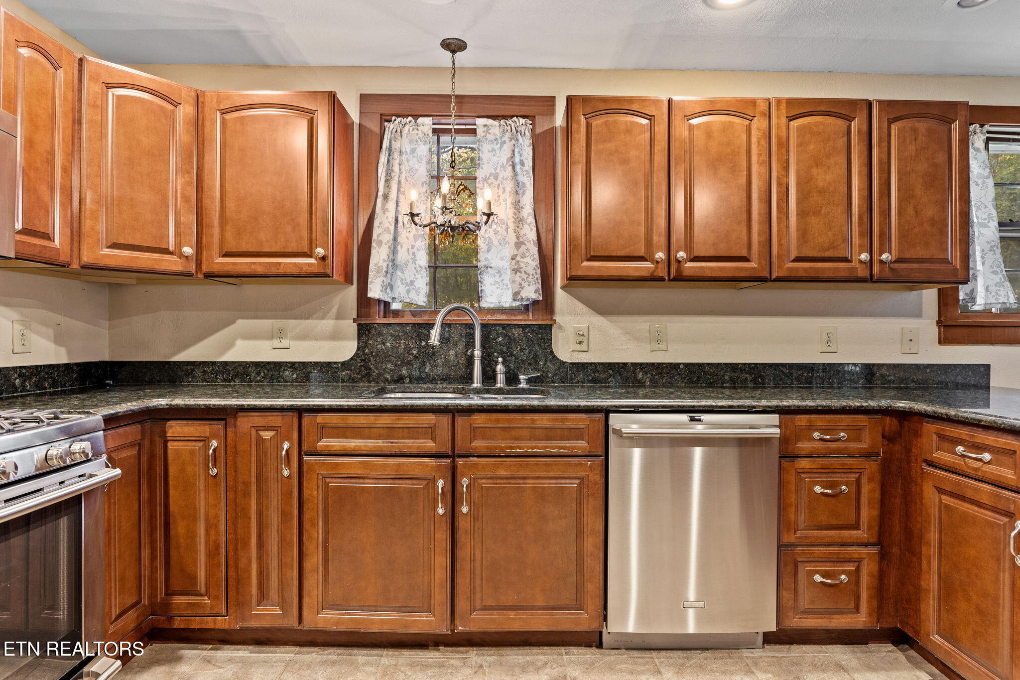 5103 Chapman Hwy