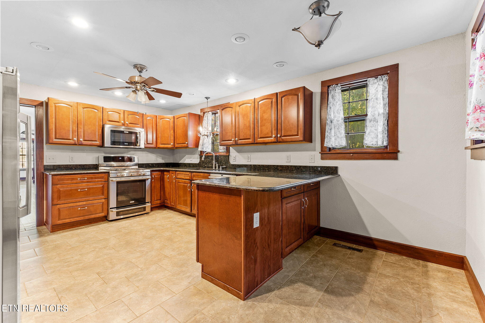 5103 Chapman Hwy