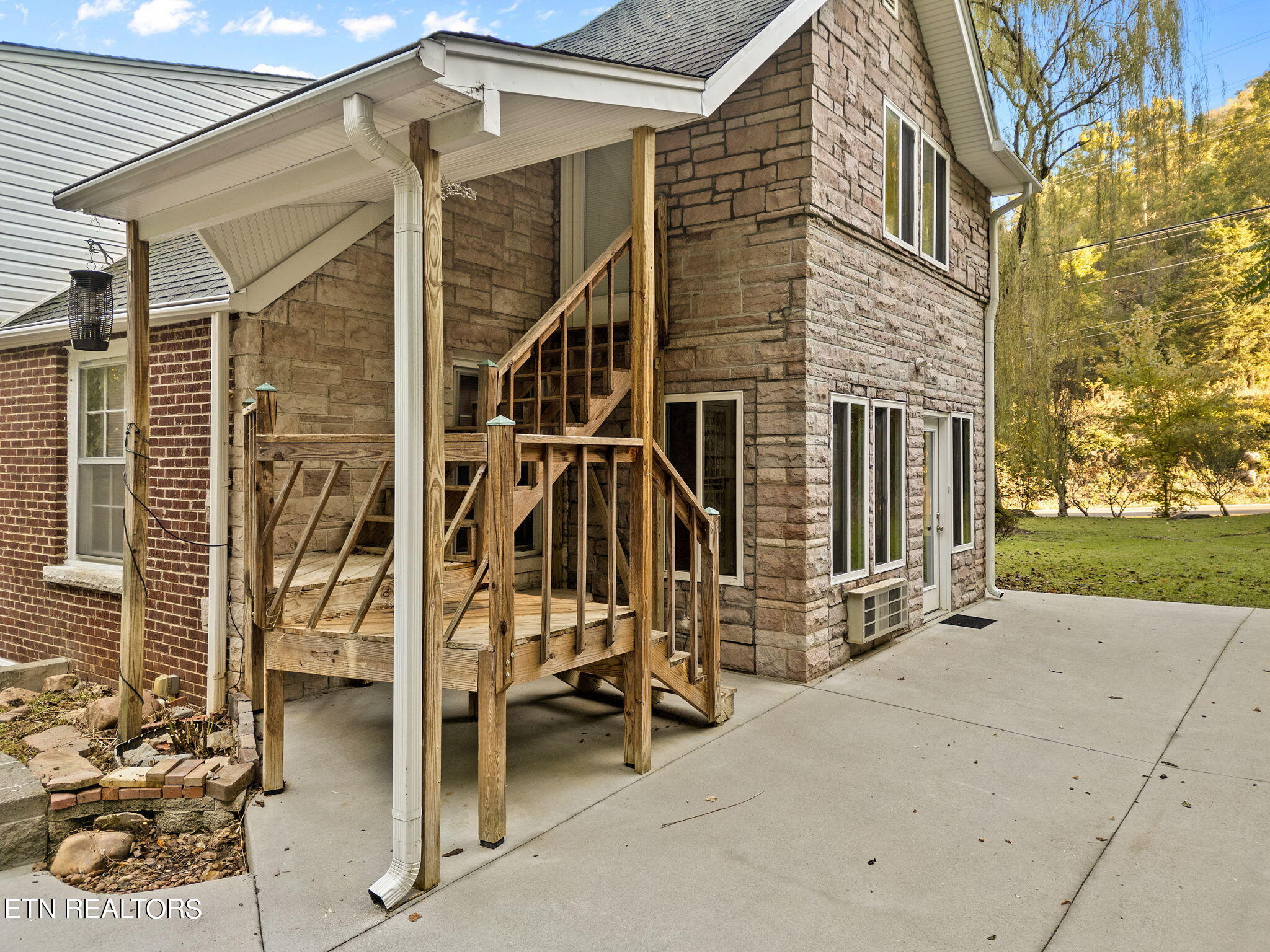 5103 Chapman Hwy