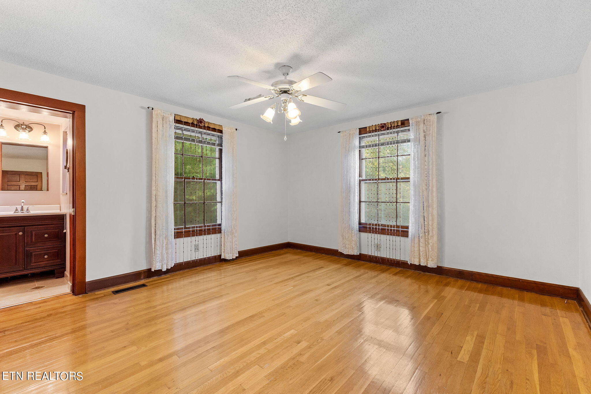 5103 Chapman Hwy