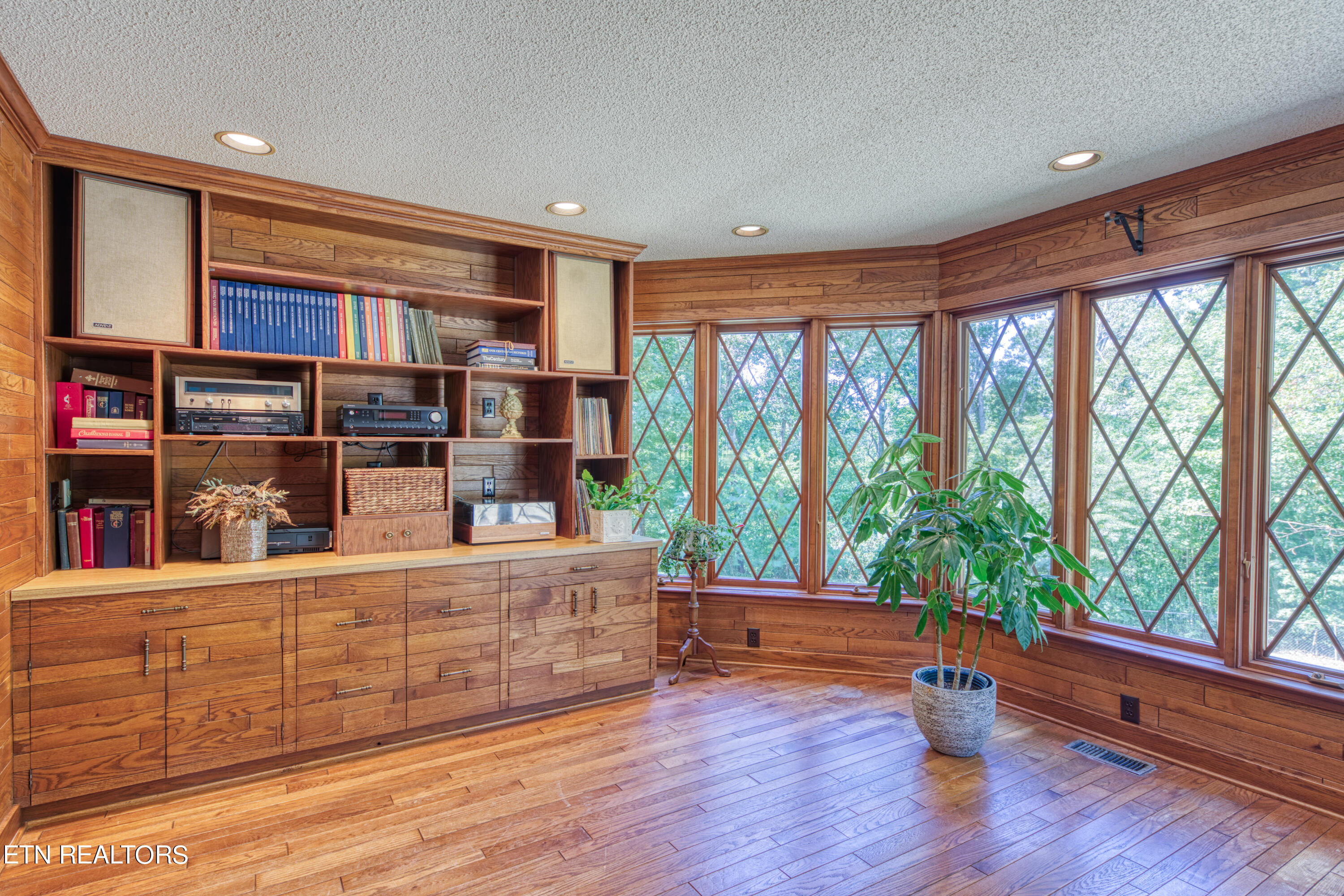 1921 Belcaro Drive