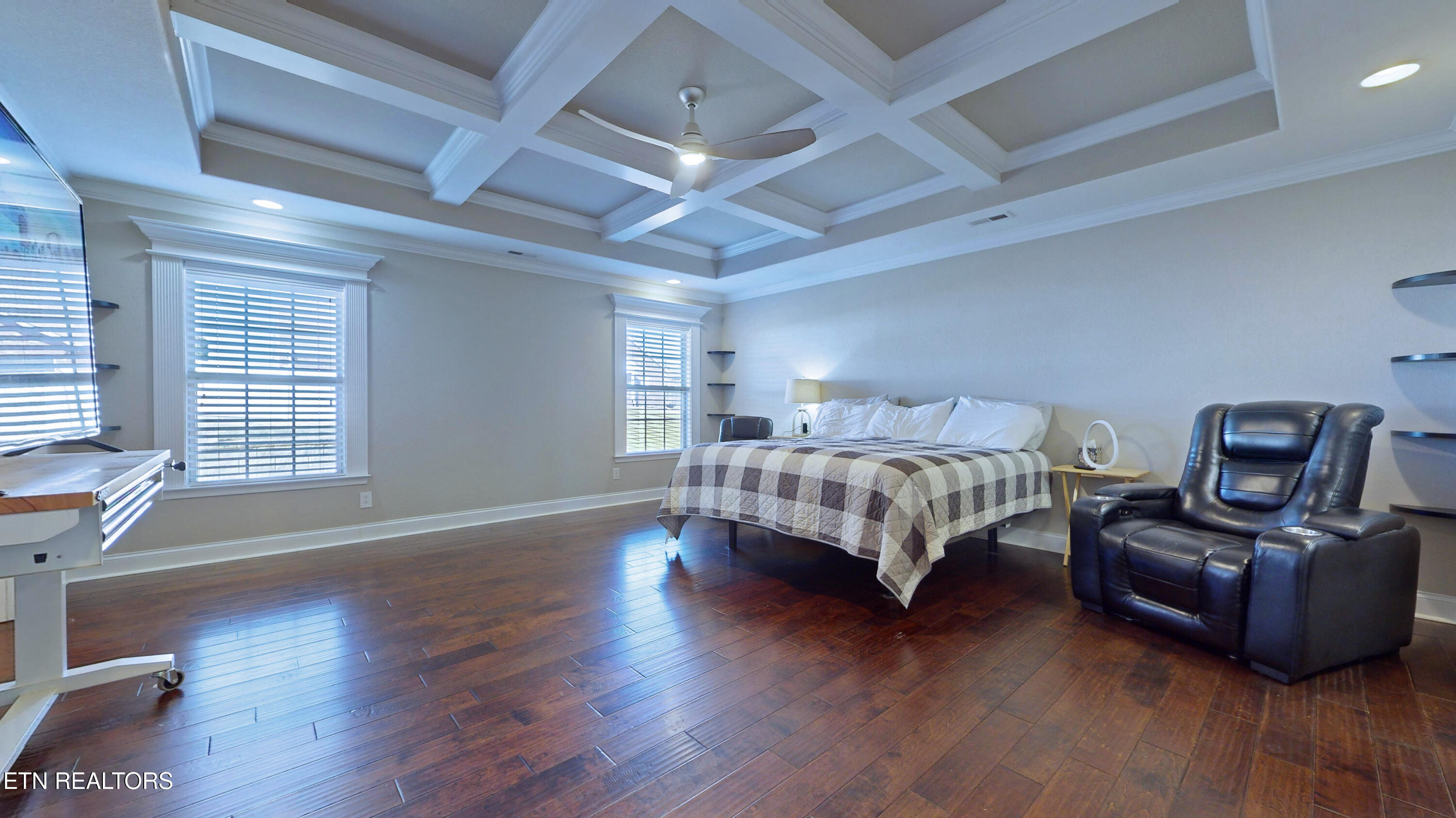 819 Royal View Drive