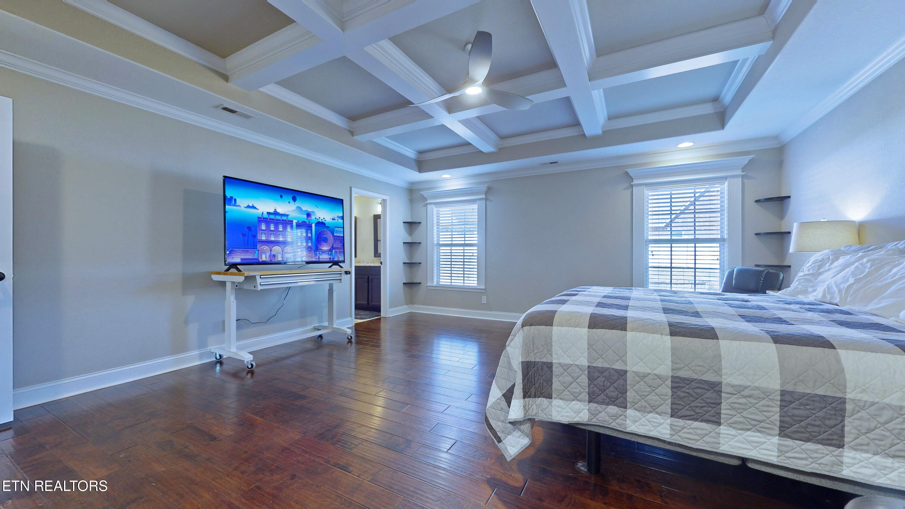 819 Royal View Drive