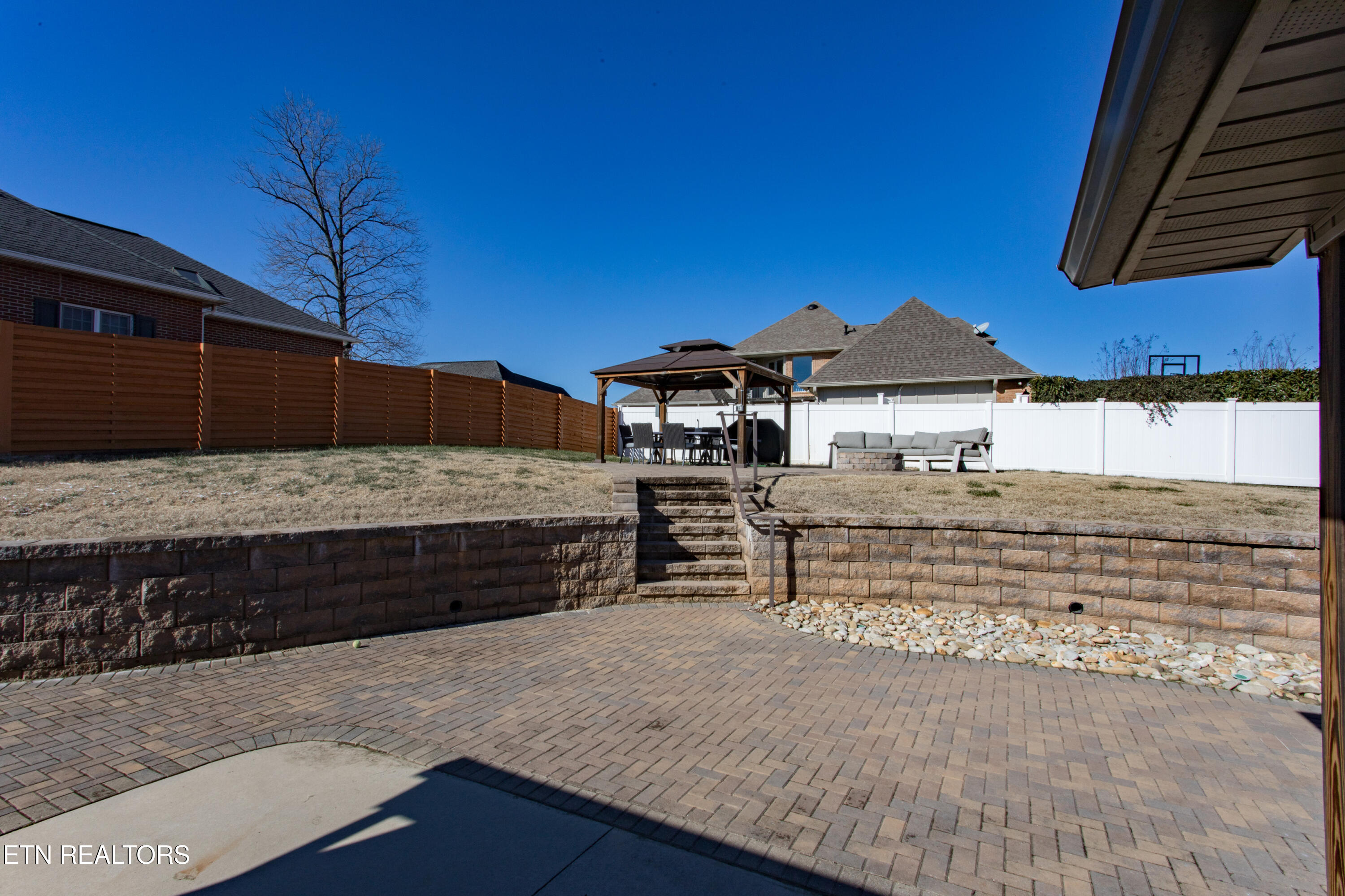 819 Royal View Drive