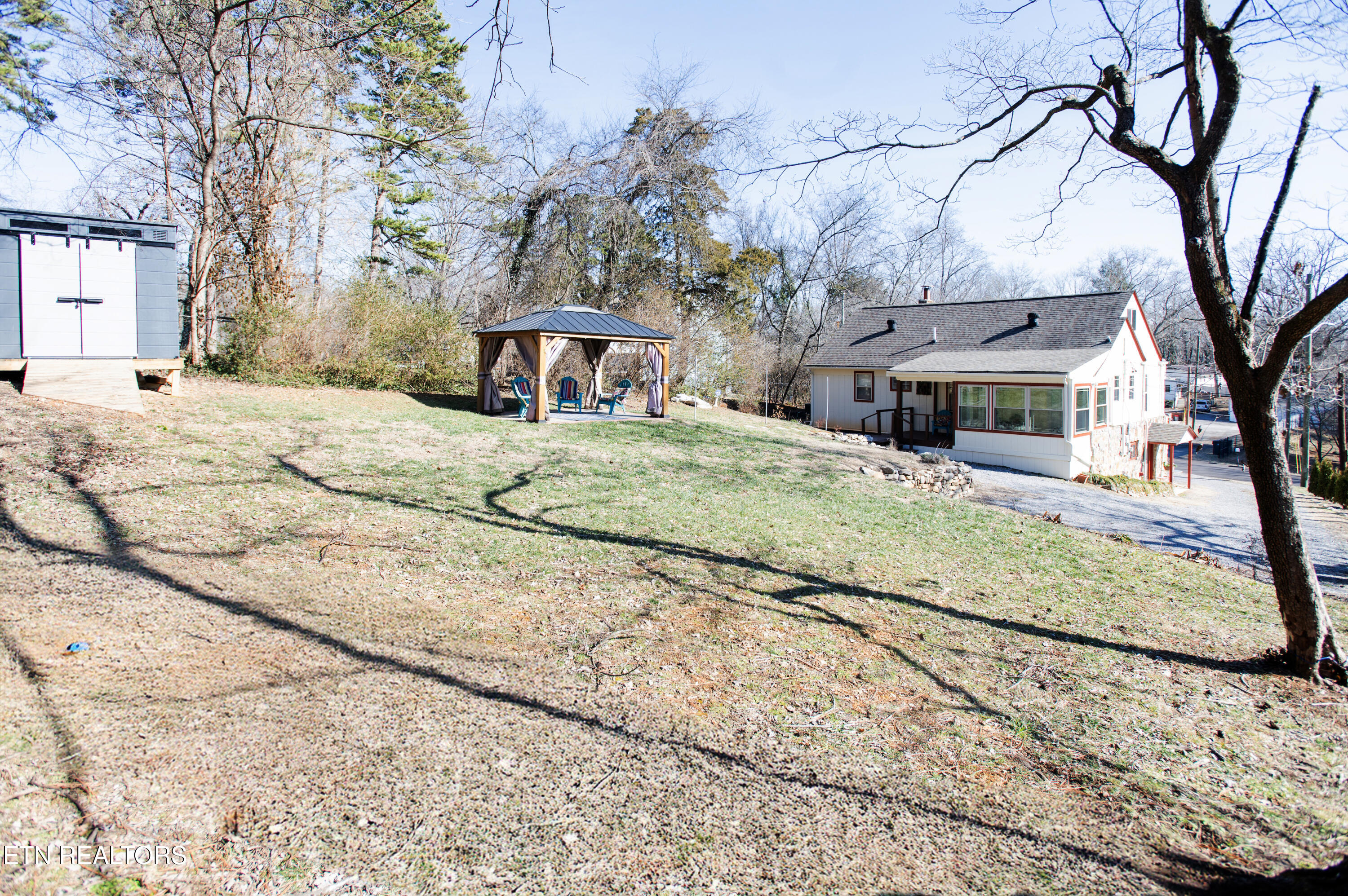 5713 Oak Rd