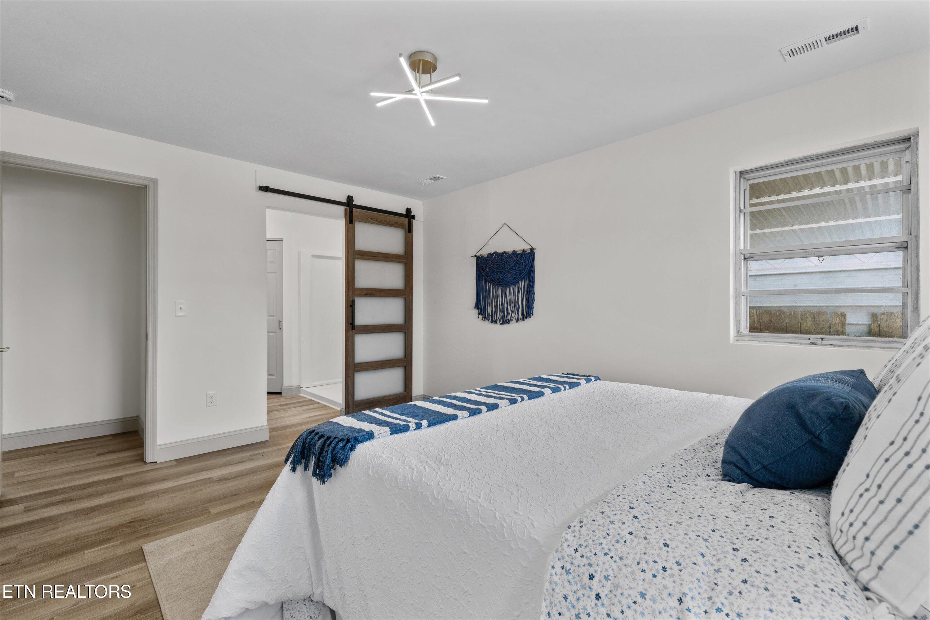 434 Defoe Circle